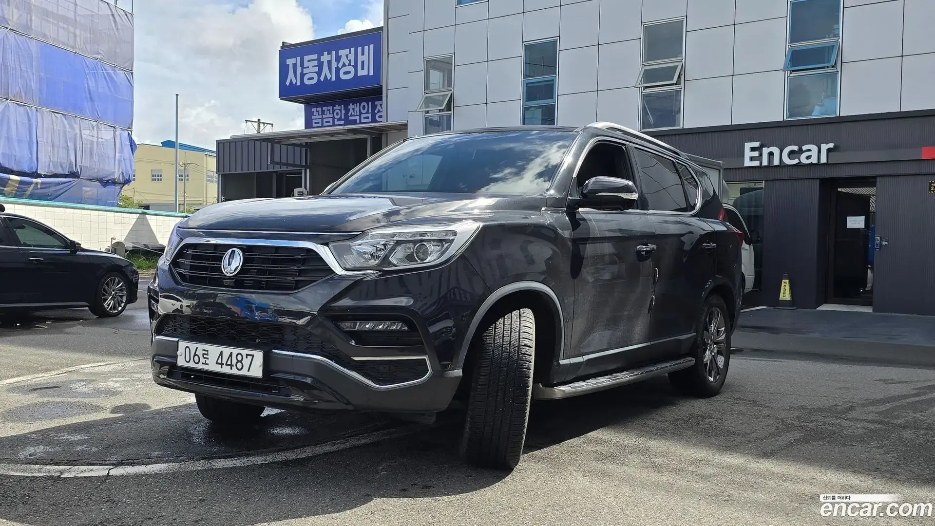 Main__Slider__Photo:Rexton KG Mobility 2017.7-1
