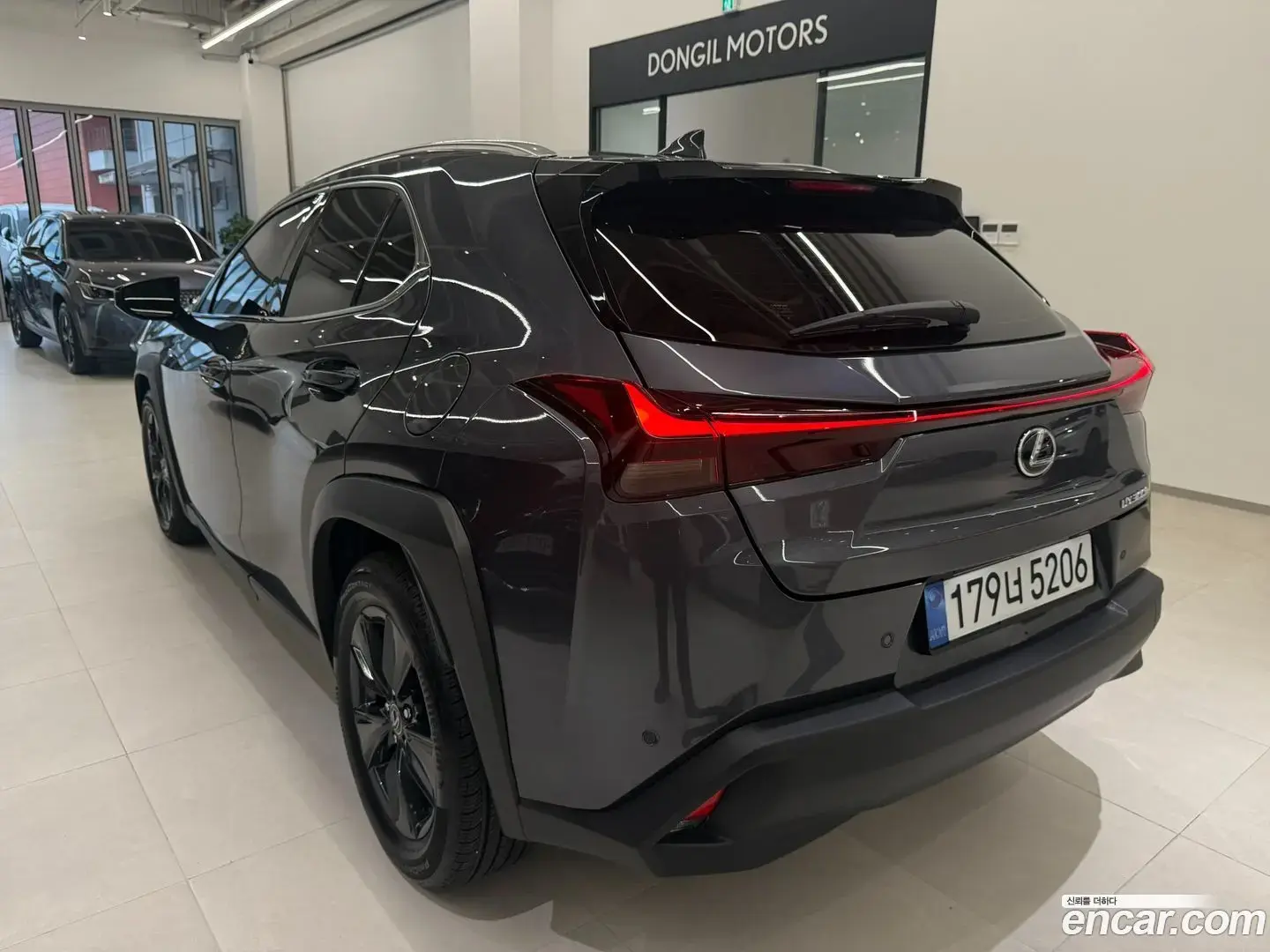 Main__Slider__Photo:UX Lexus 2025.9-1