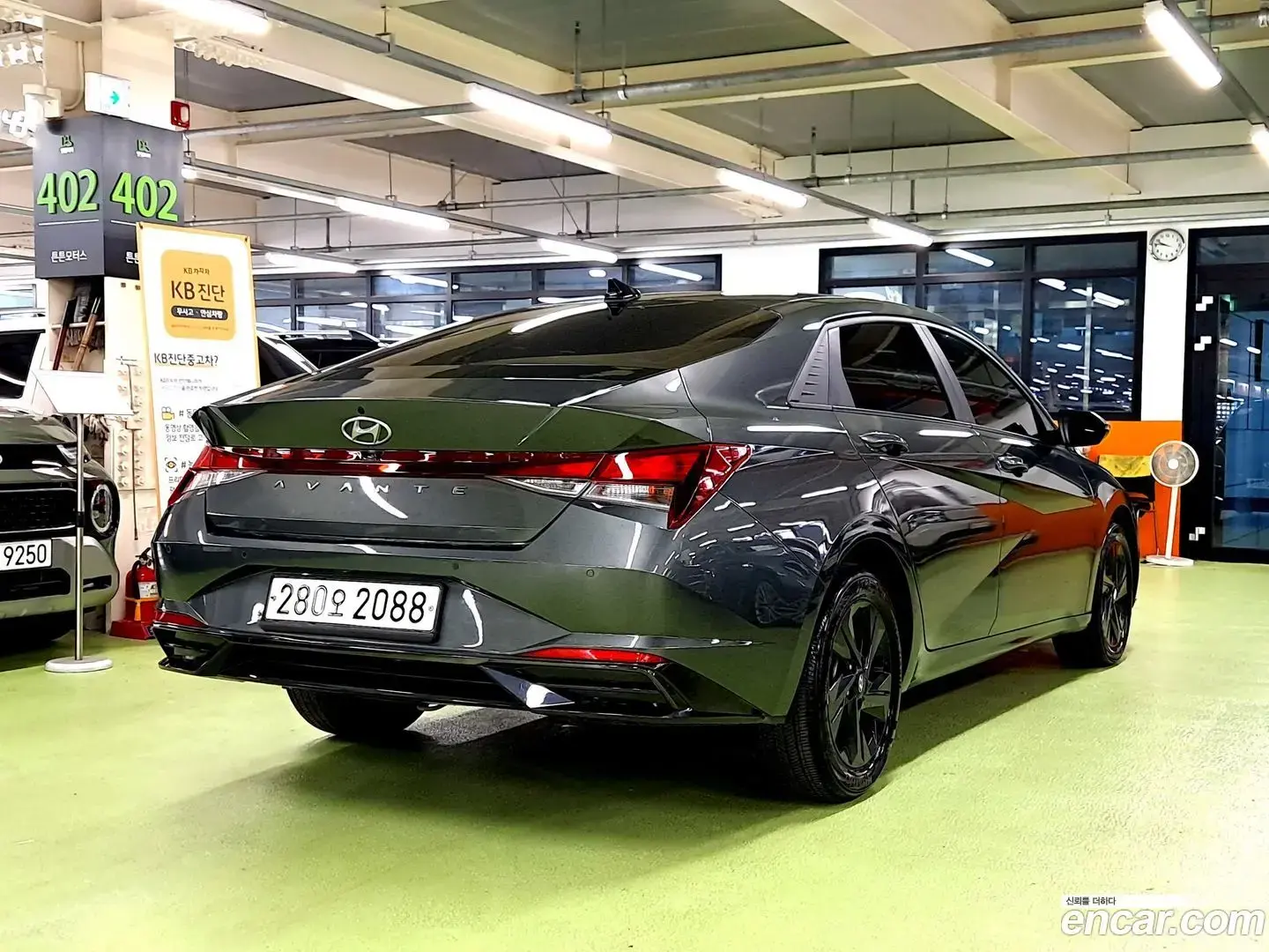 Main__Slider__Photo:AVANTE Hyundai 2023.0-1
