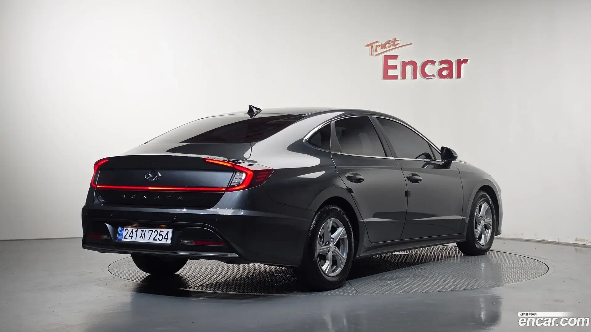 Main__Slider__Photo:Sonata Hyundai 2022.6-1