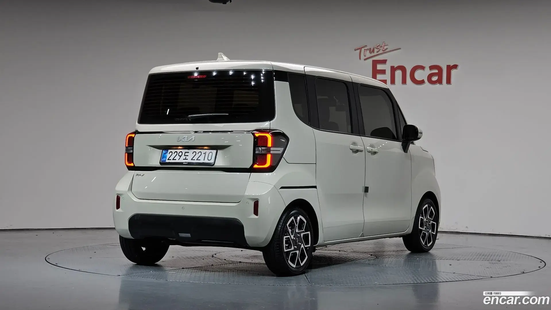 Main__Slider__Photo:RAY Kia 2025.6-1