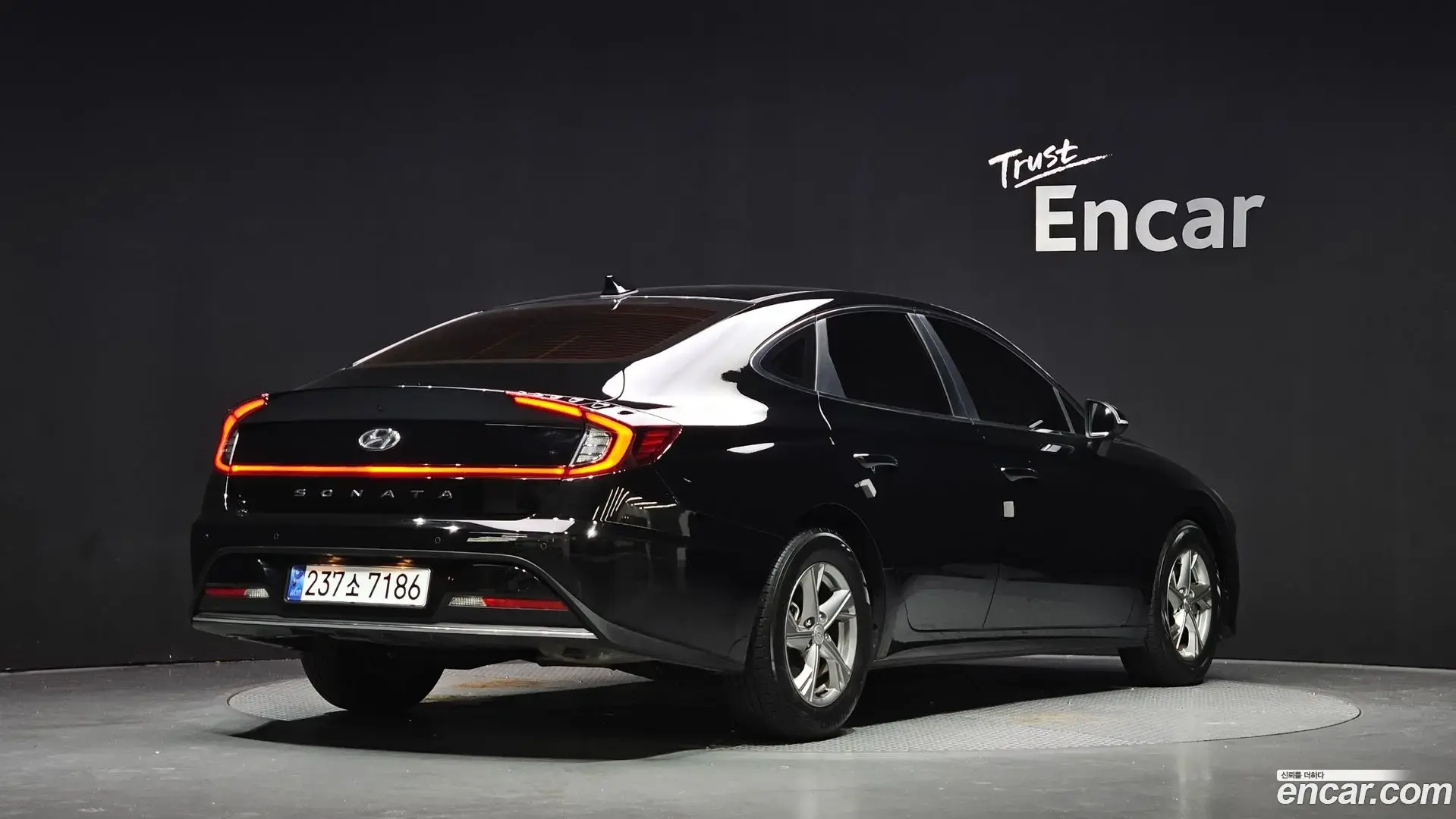 Main__Slider__Photo:Sonata Hyundai 2020.1-1