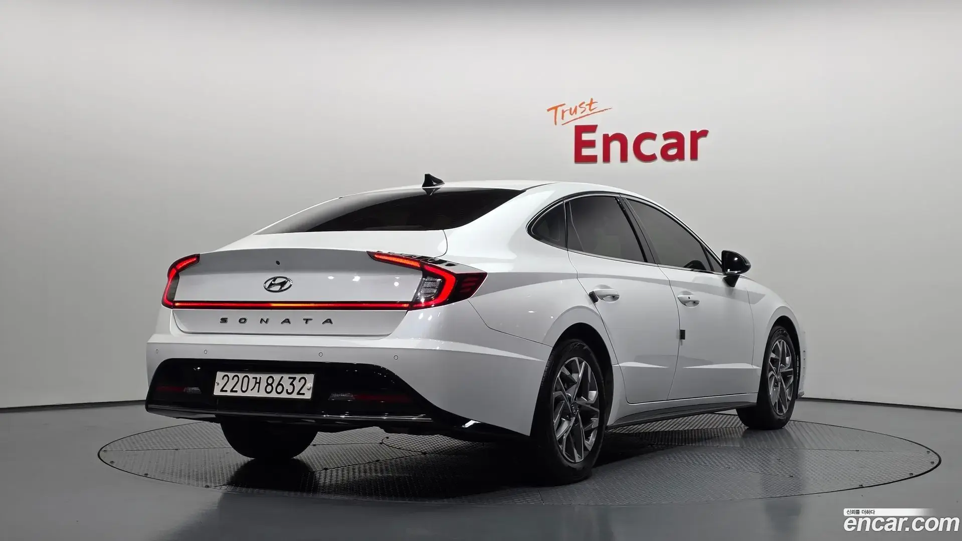 Main__Slider__Photo:Sonata Hyundai 2022.5-1