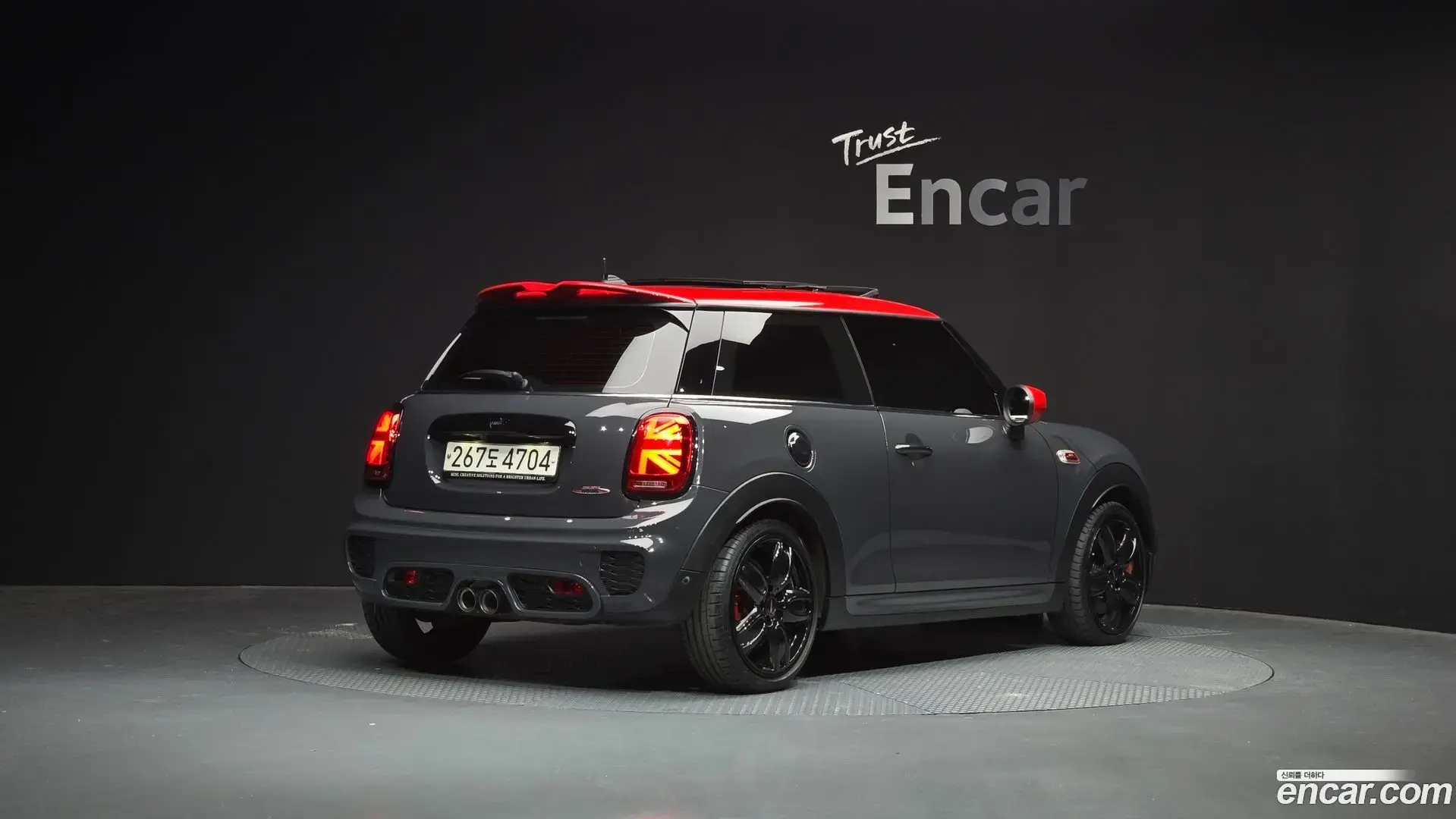 Main__Slider__Photo:Cooper Mini 2020.6-1