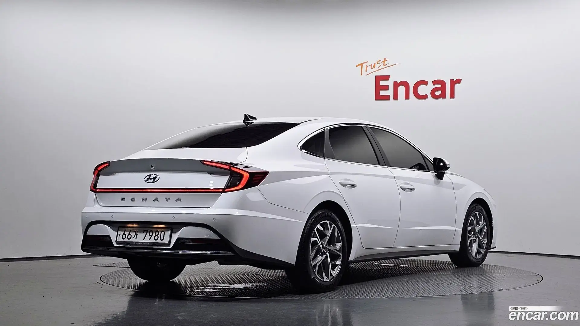 Main__Slider__Photo:Sonata Hyundai 2019.4-1