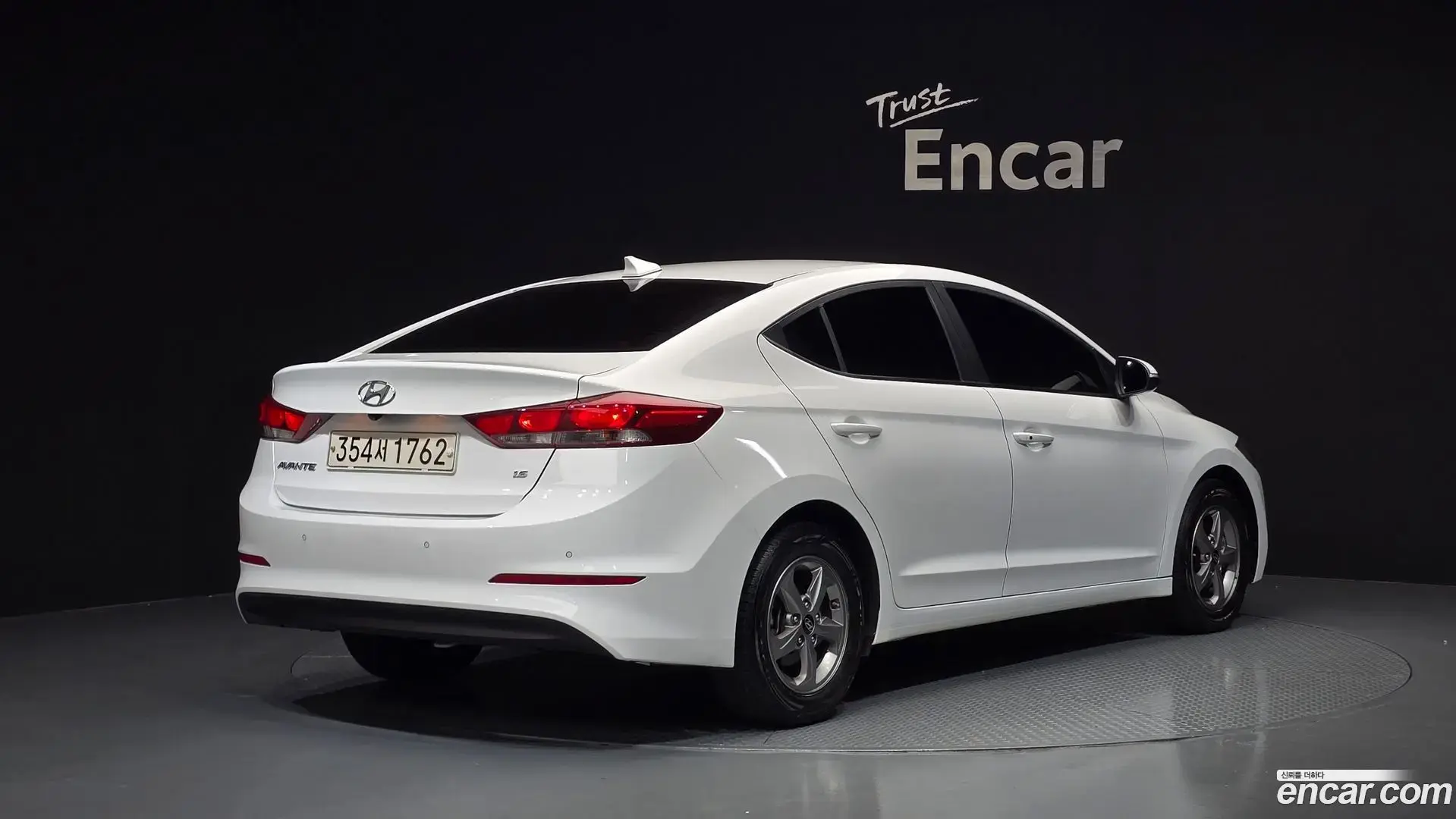 Main__Slider__Photo:AVANTE Hyundai 2017.7-1