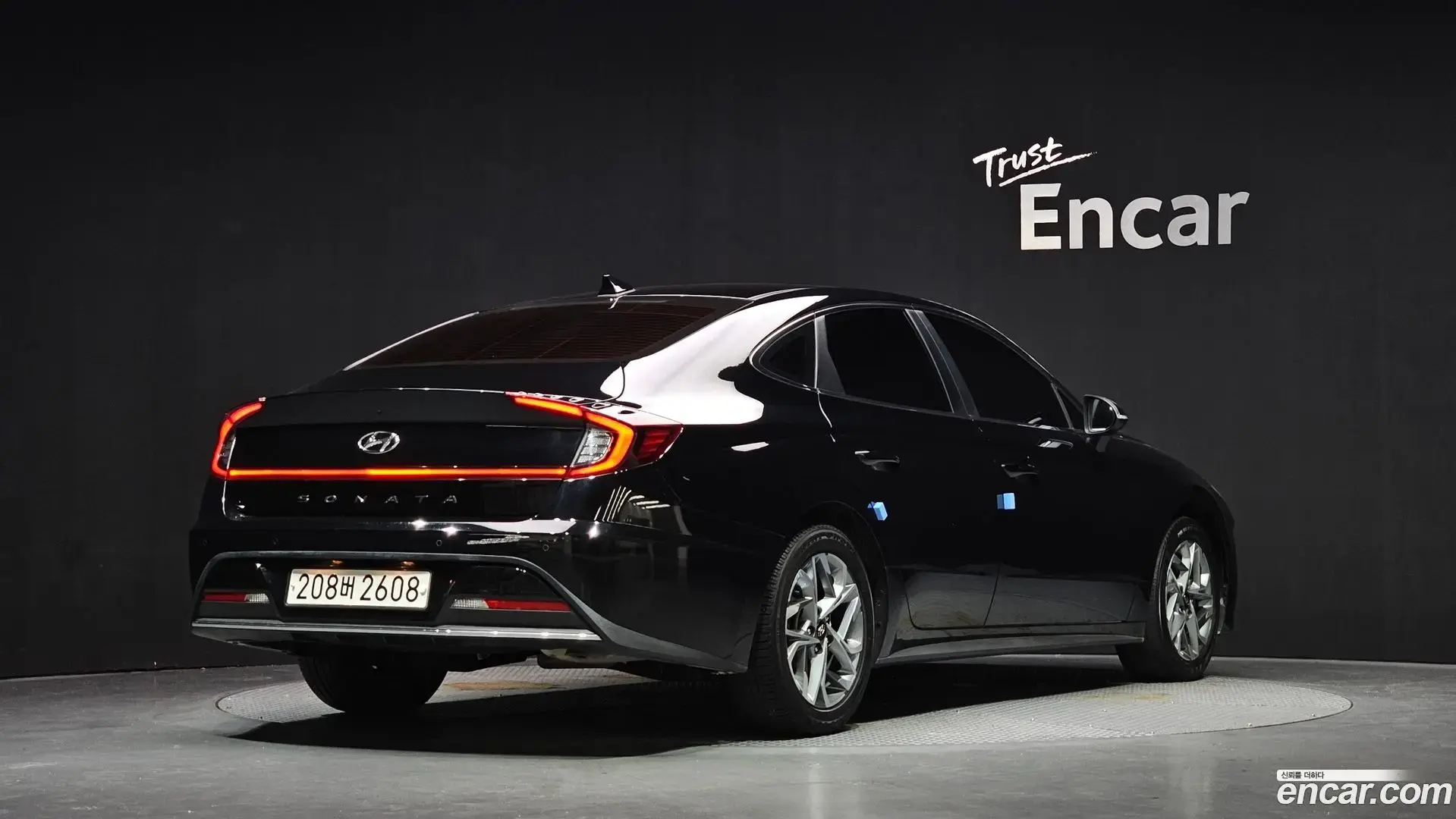 Main__Slider__Photo:Sonata Hyundai 2022.10-1