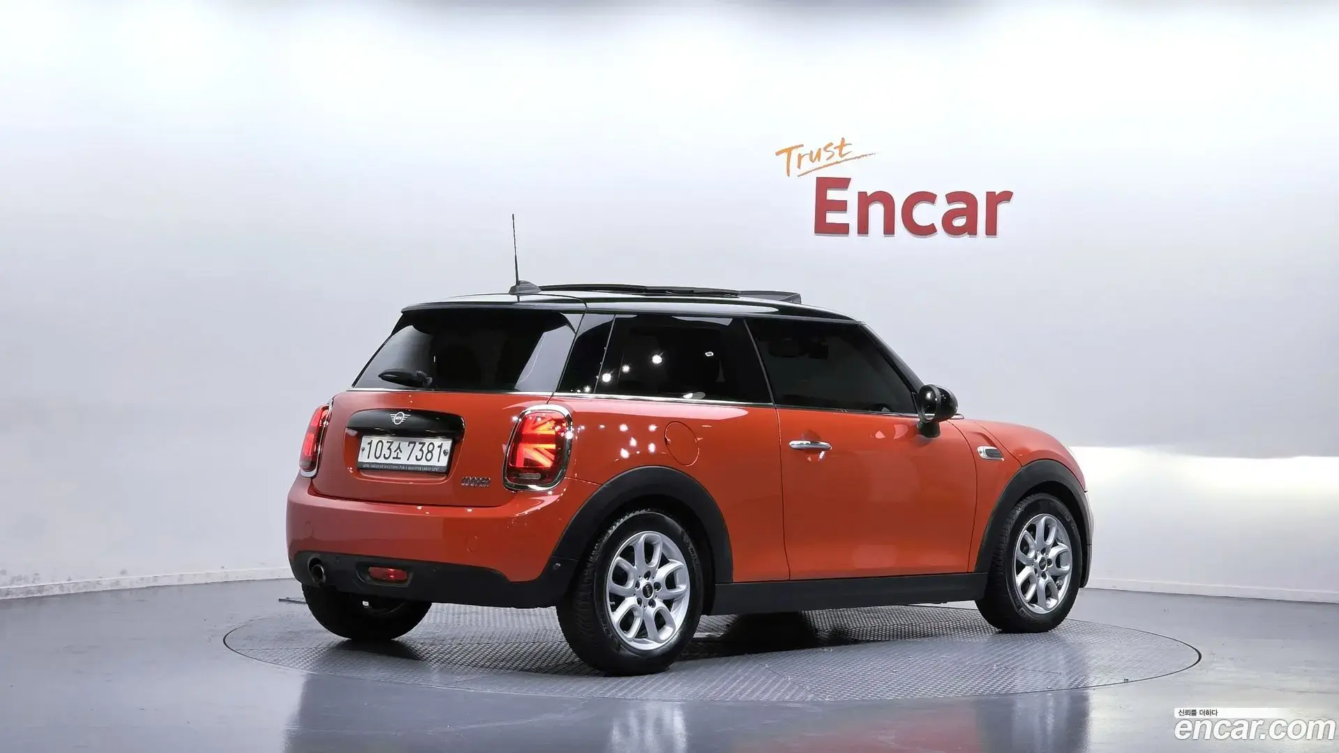 Main__Slider__Photo:Cooper Mini 2019.9-1