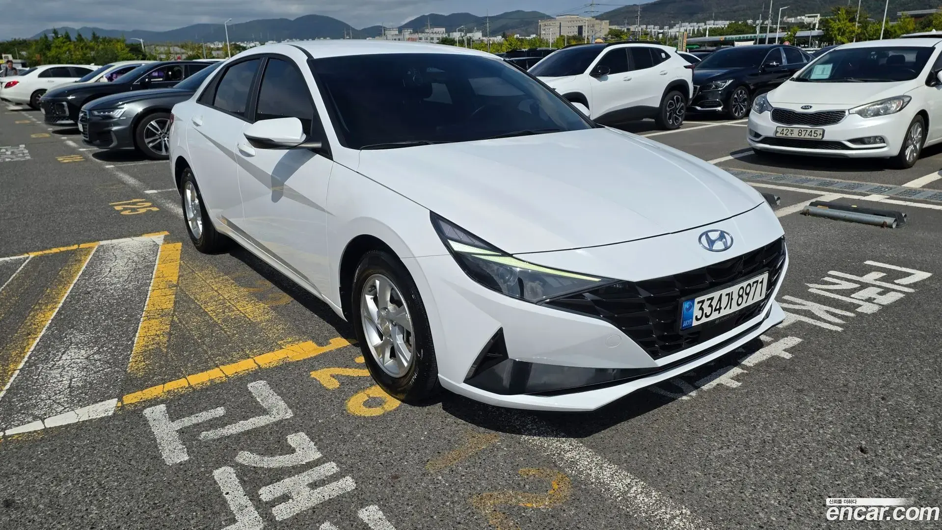 Main__Slider__Photo:AVANTE Hyundai 2021.11-1