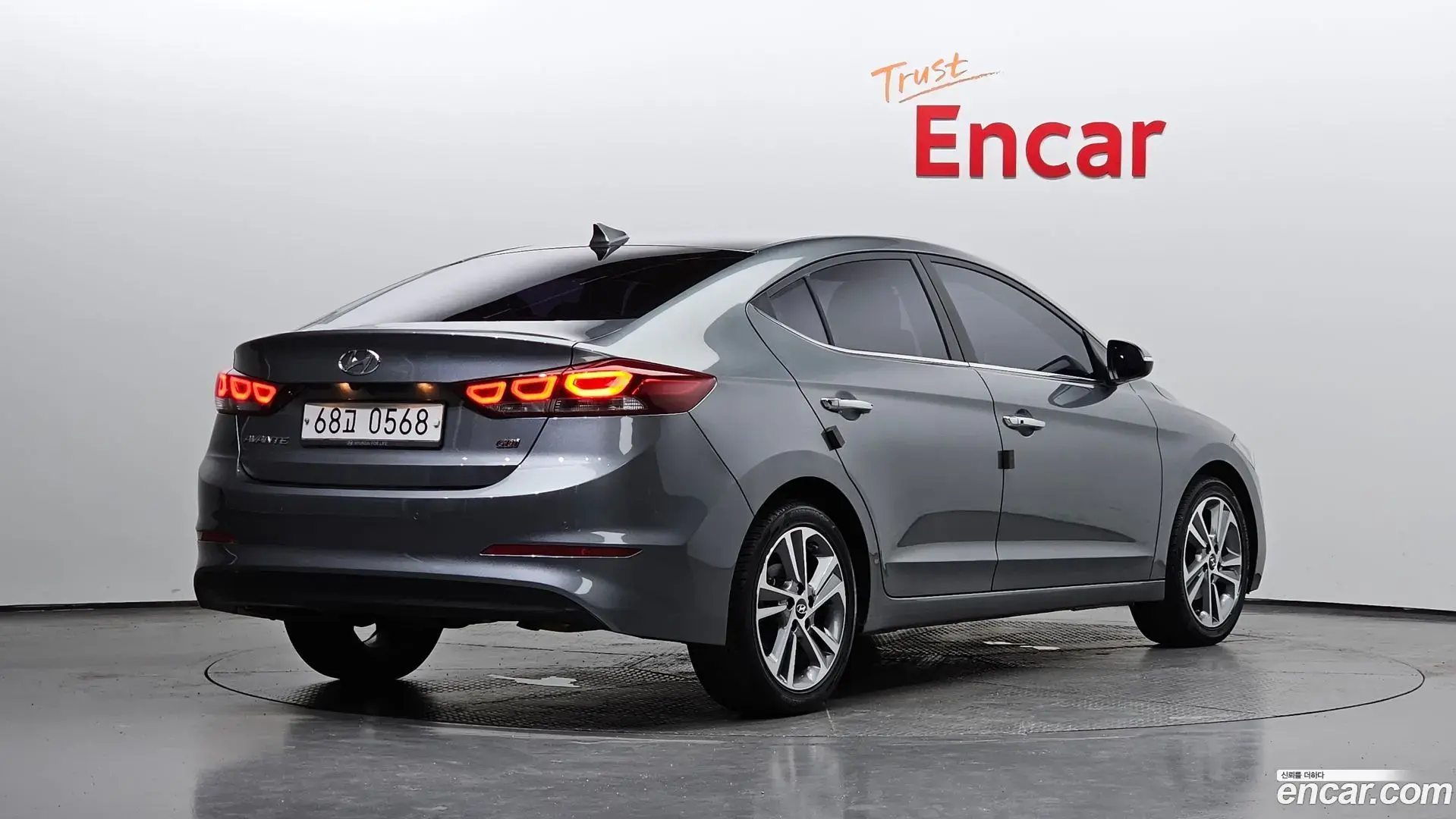 Main__Slider__Photo:AVANTE Hyundai 2016.1-1