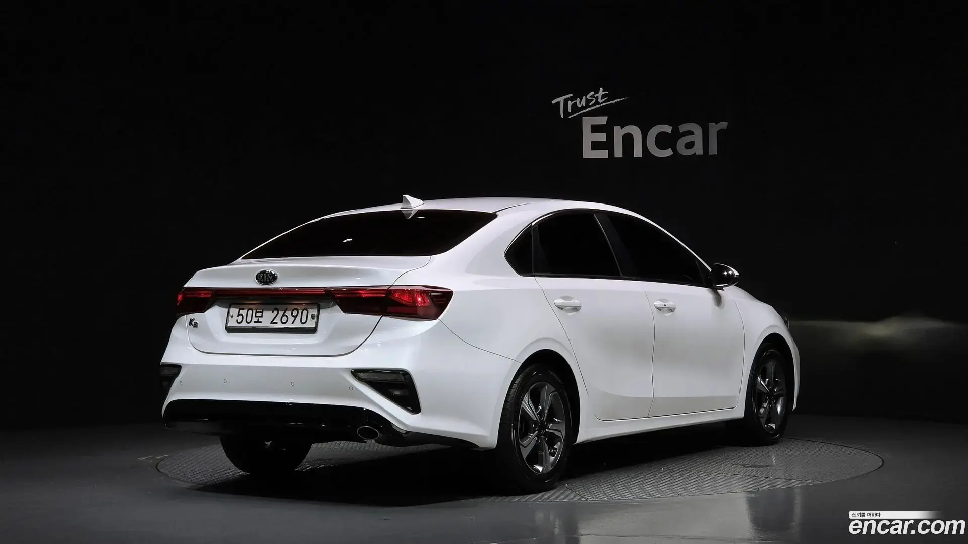 Main__Slider__Photo:K3 Kia 2018.2-1