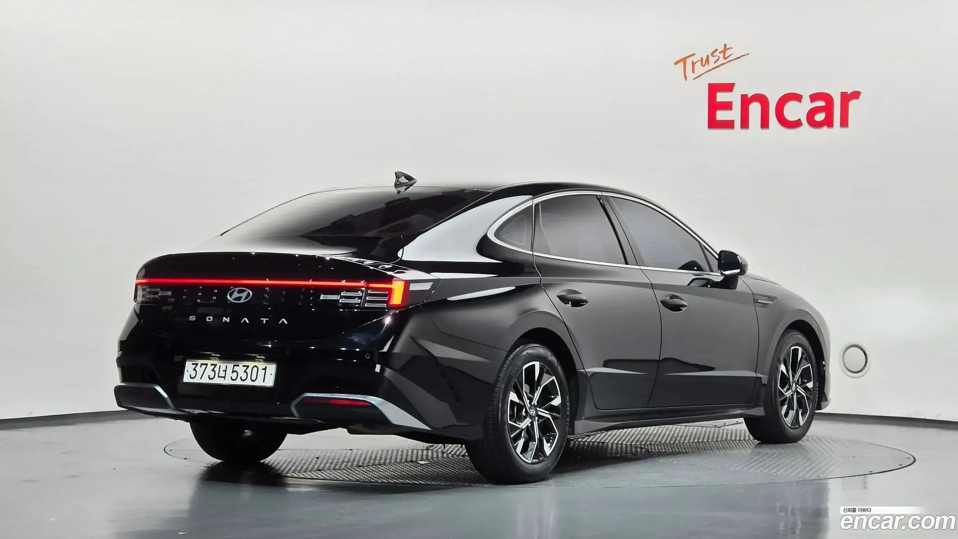 Main__Slider__Photo:Sonata Hyundai 2023.10-1