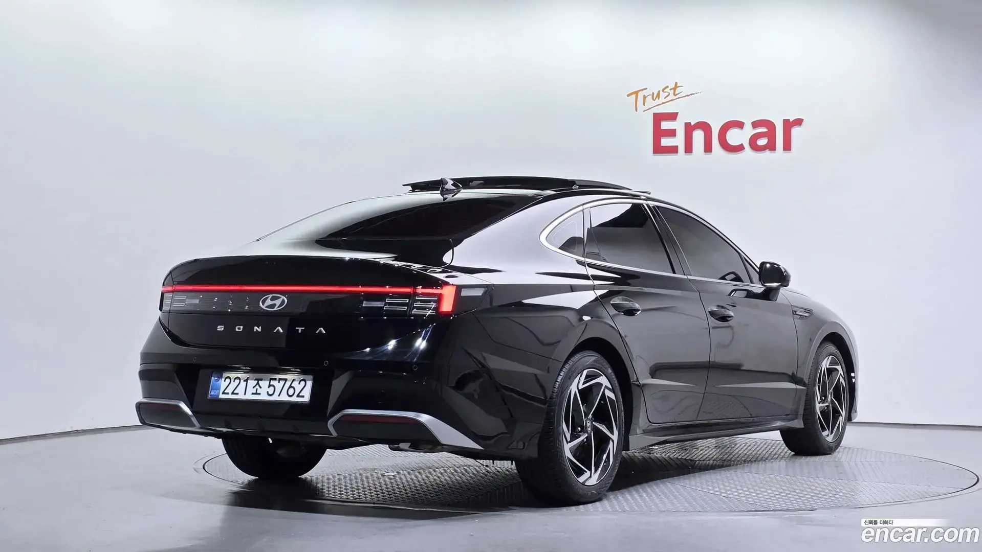 Main__Slider__Photo:Sonata Hyundai 2025.9-1