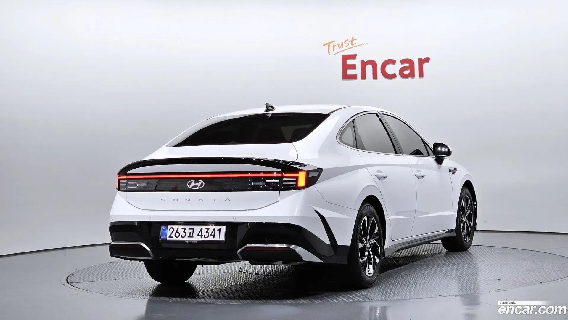 Main__Slider__Photo:Sonata Hyundai 2025.8-1