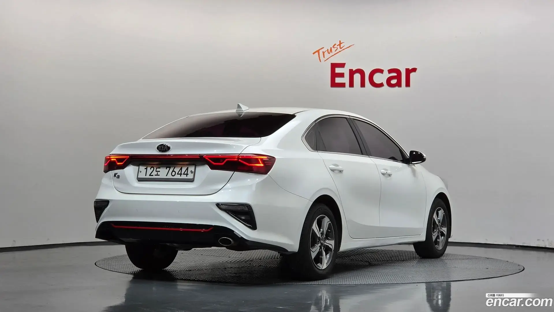 Main__Slider__Photo:K3 Kia 2018.8-1