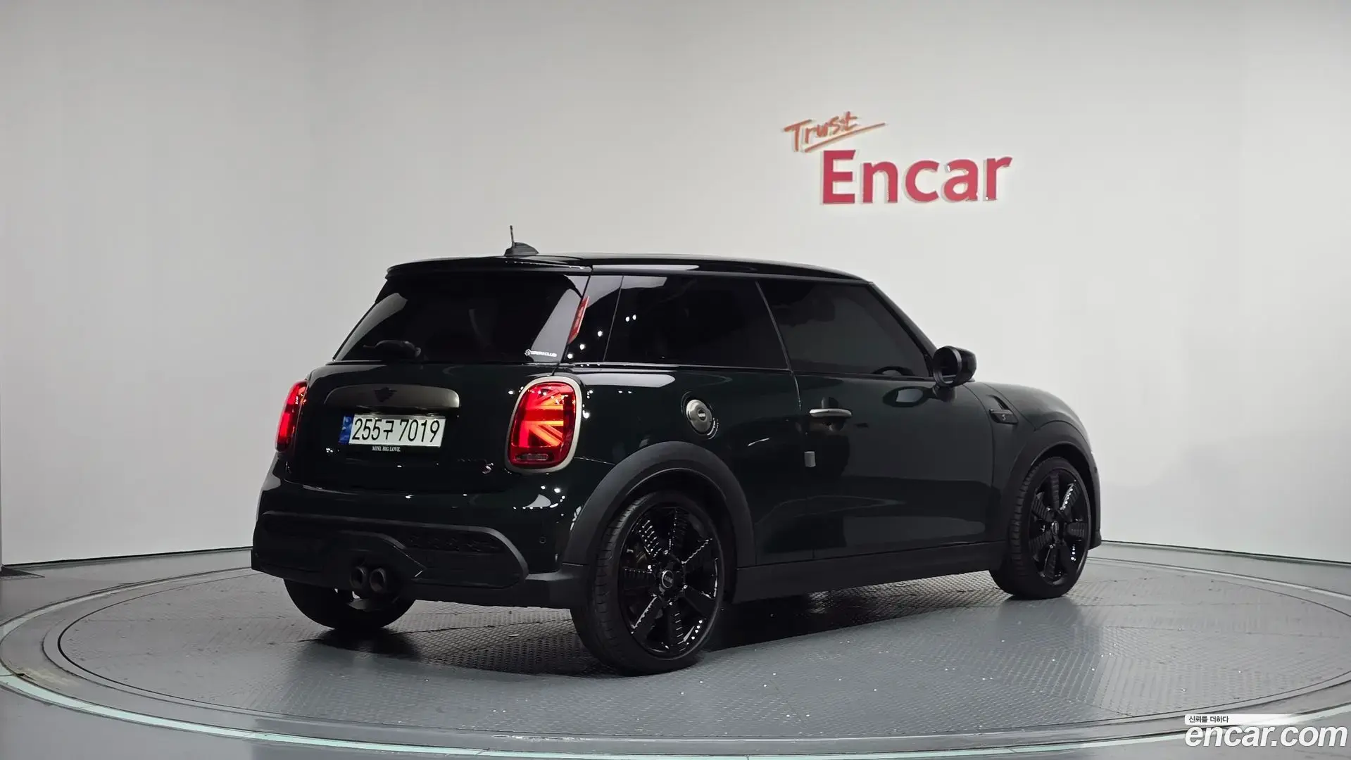 Main__Slider__Photo:Cooper Mini 2022.9-1
