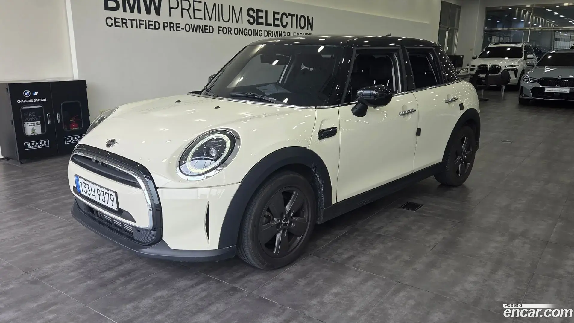 Main__Slider__Photo:Cooper Mini 2022.6-1
