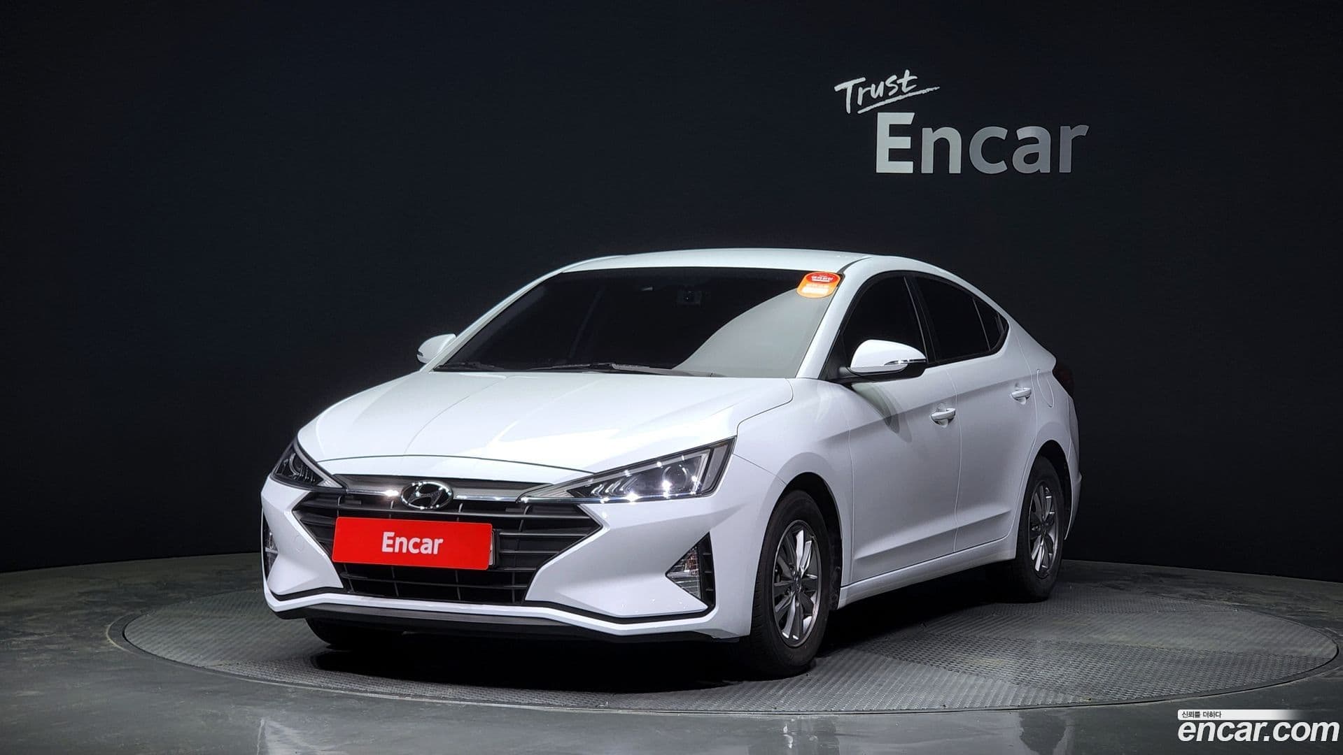 Main__Slider__Photo:AVANTE Hyundai 2019.1-0
