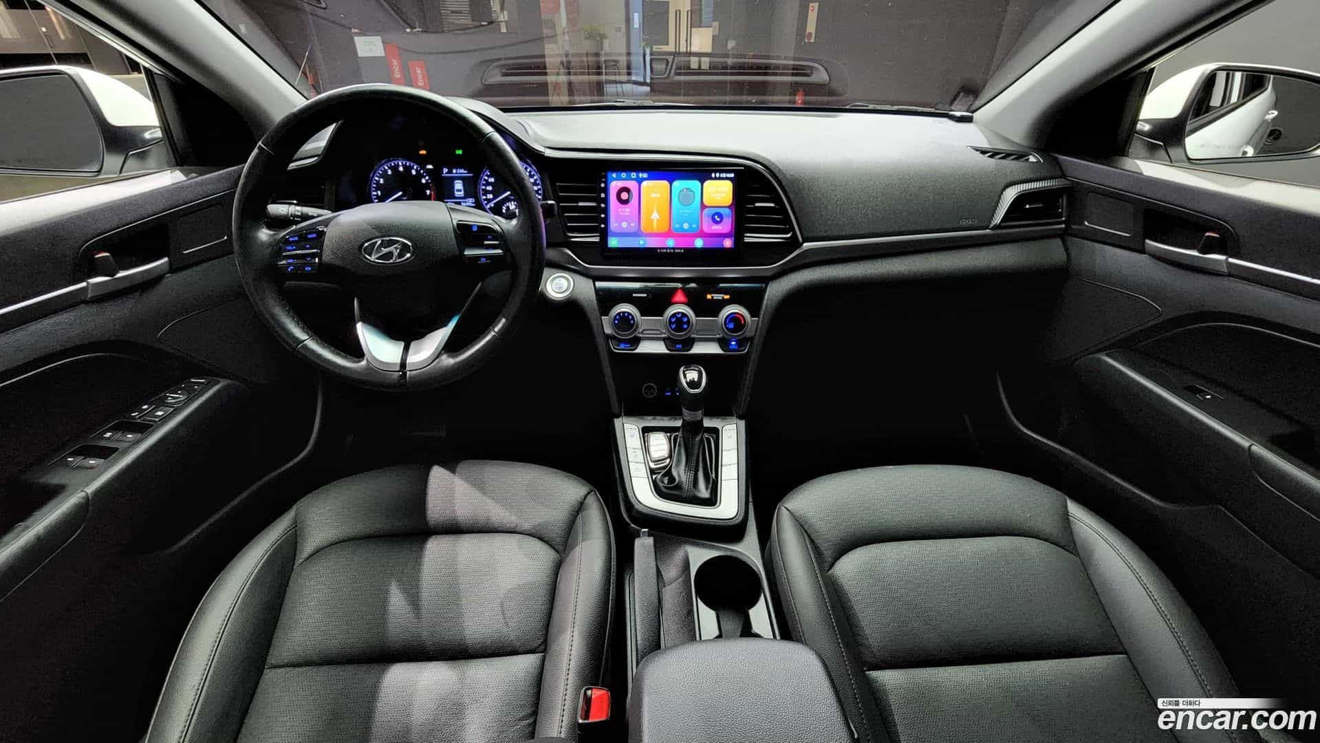 AVANTE Hyundai 2019.1-INNER-007