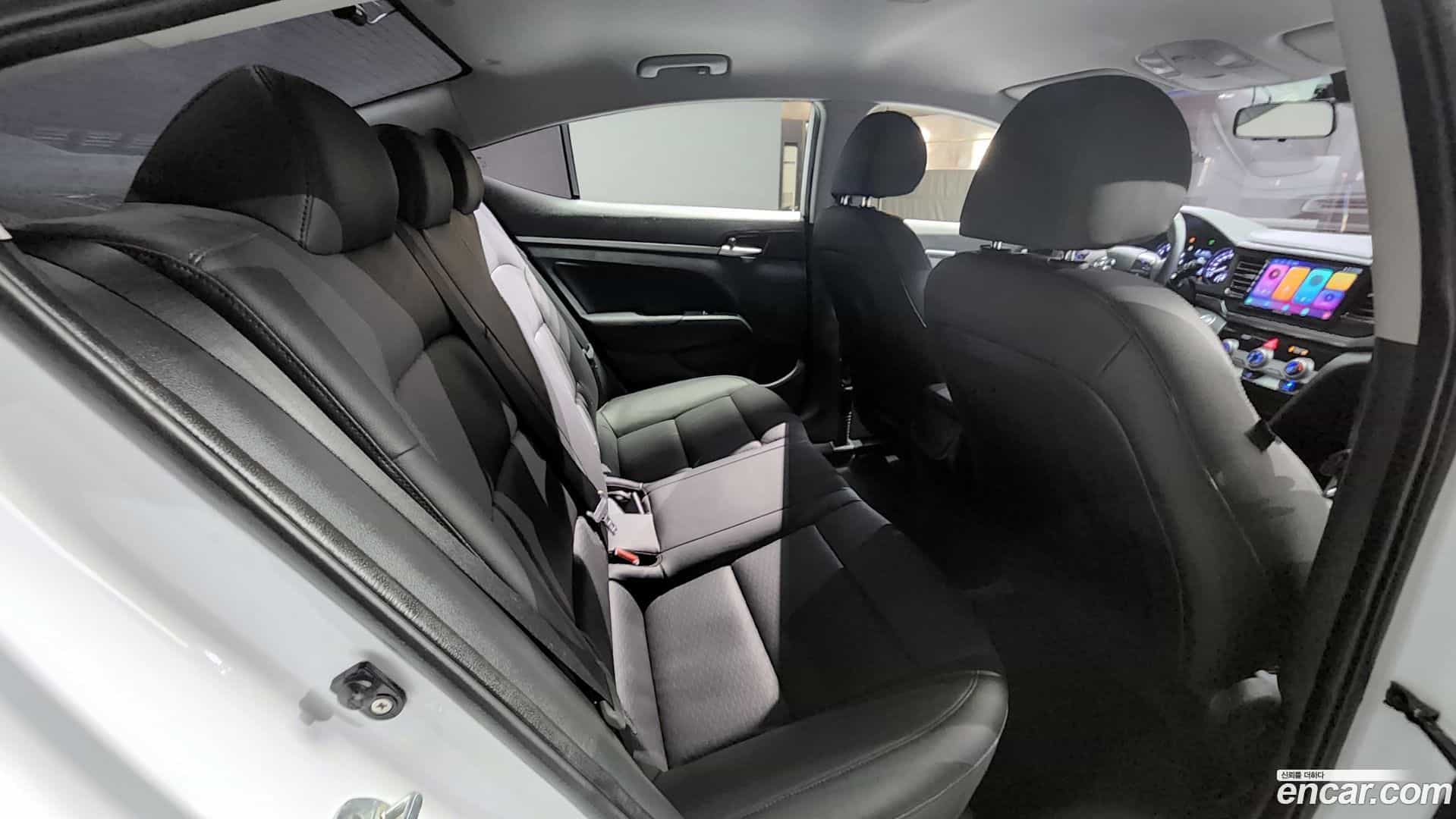 AVANTE Hyundai 2019.1-OPTION-016