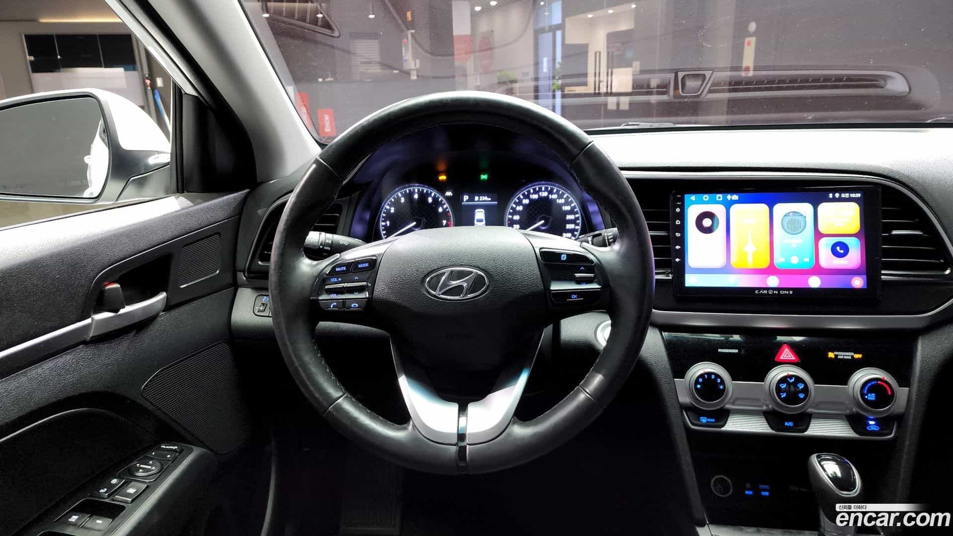AVANTE Hyundai 2019.1-OPTION-018