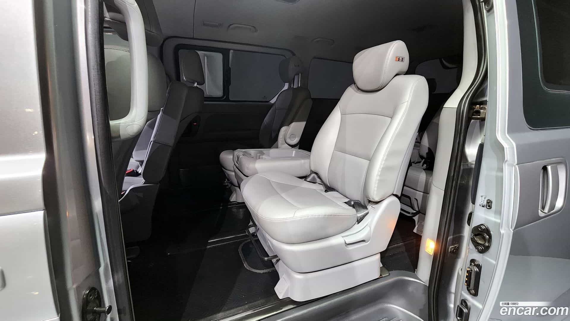 Starex Hyundai 2019.1-OPTION-016