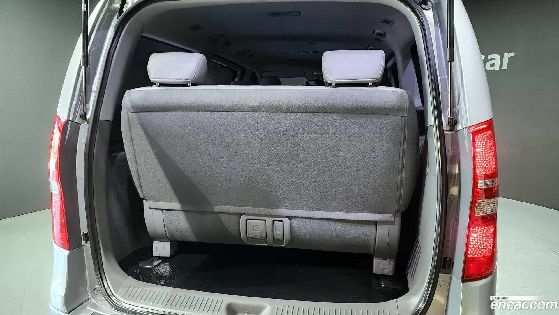 Starex Hyundai 2019.1-OPTION-024