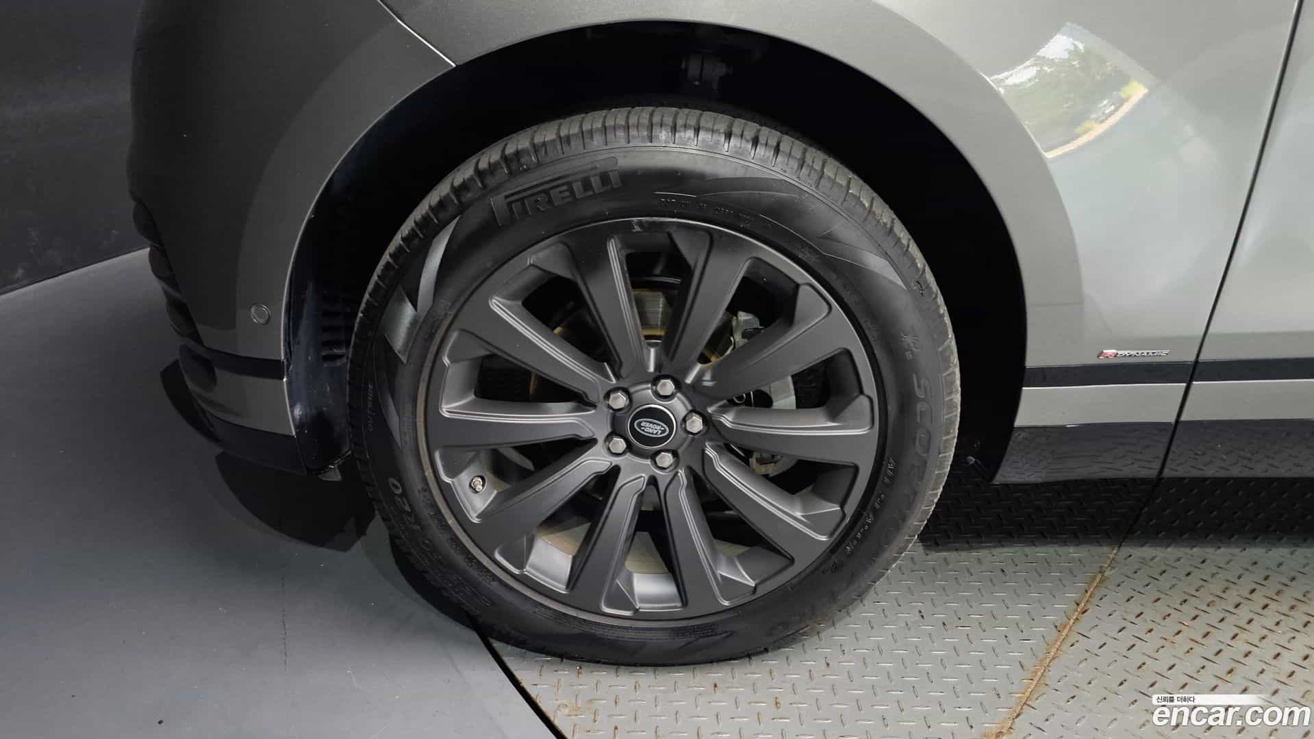 Range Rover Velar Land Rover 2018.5-OUTER-005