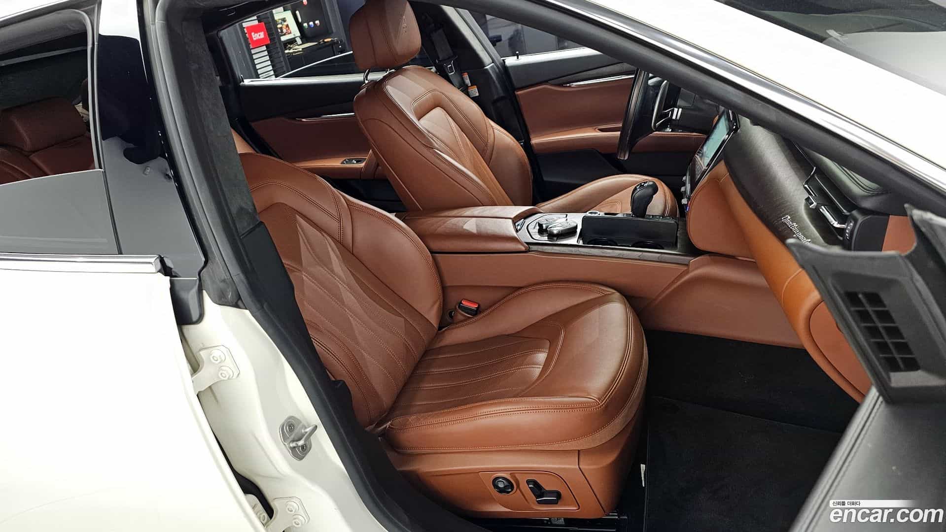 Quattroporte Maserati 2017.1-INNER-010