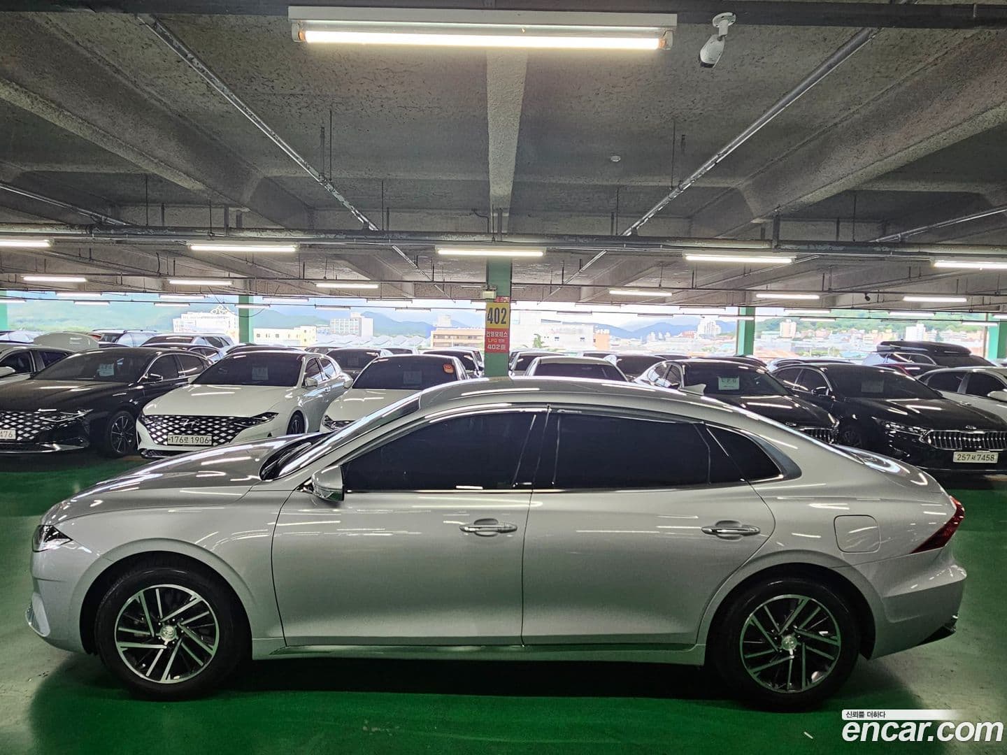 Main__Slider__Photo:Grandeur Hyundai 2020.1-0