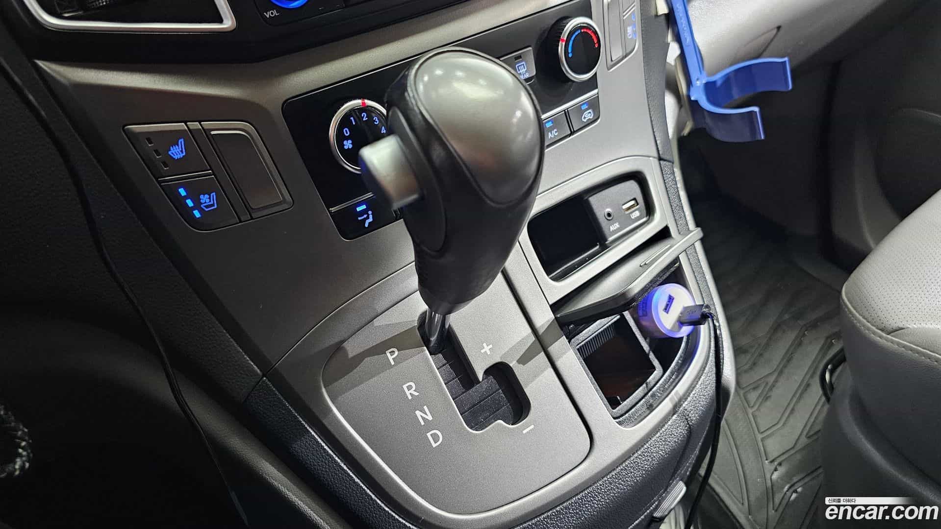 Starex Hyundai 2018.4-INNER-009