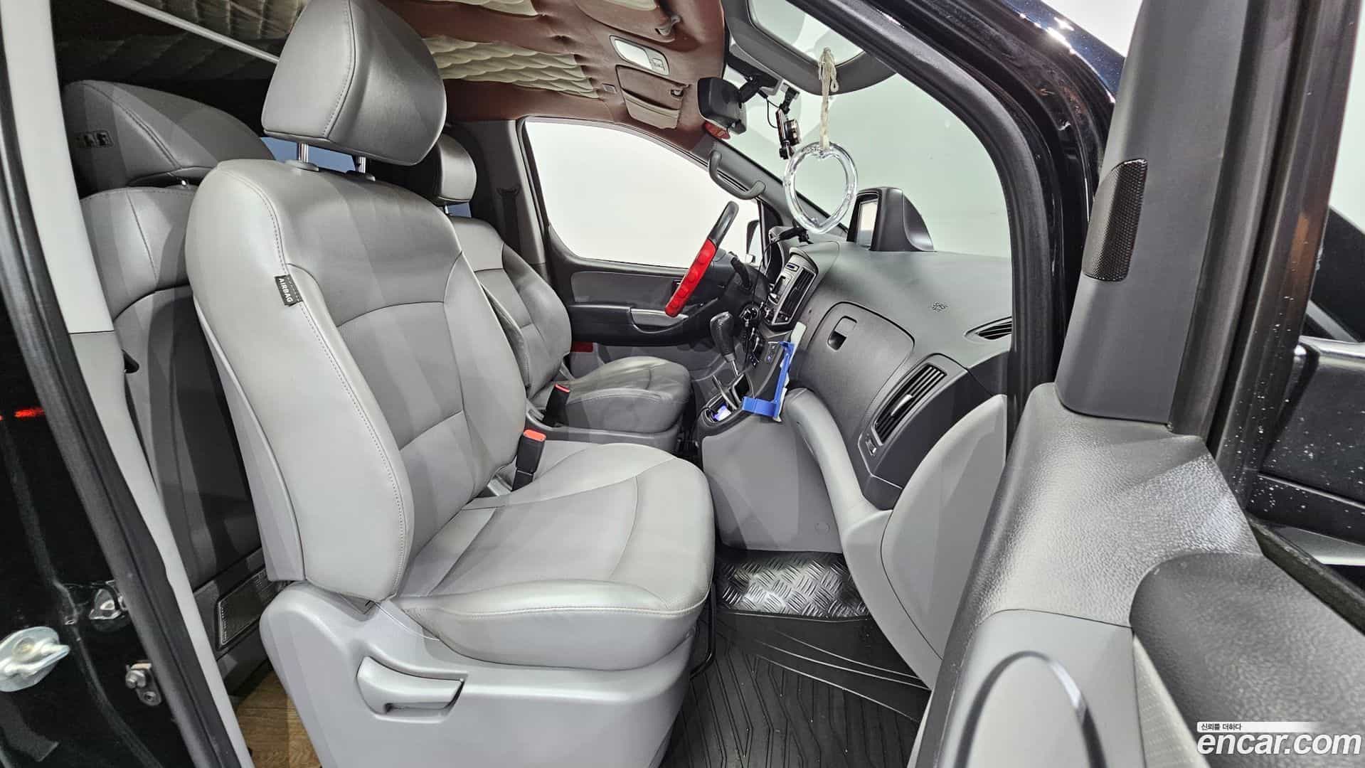 Starex Hyundai 2018.4-INNER-010