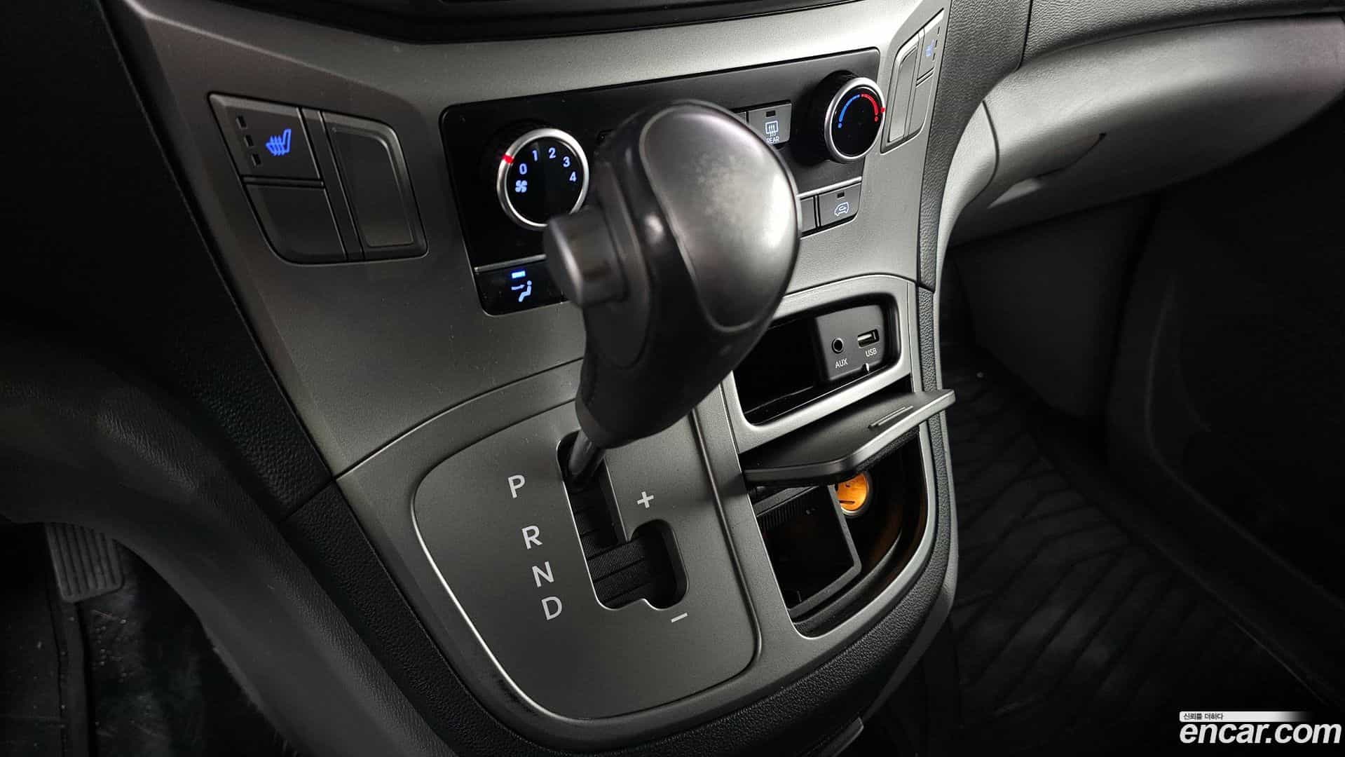 Starex Hyundai 2018.4-INNER-009