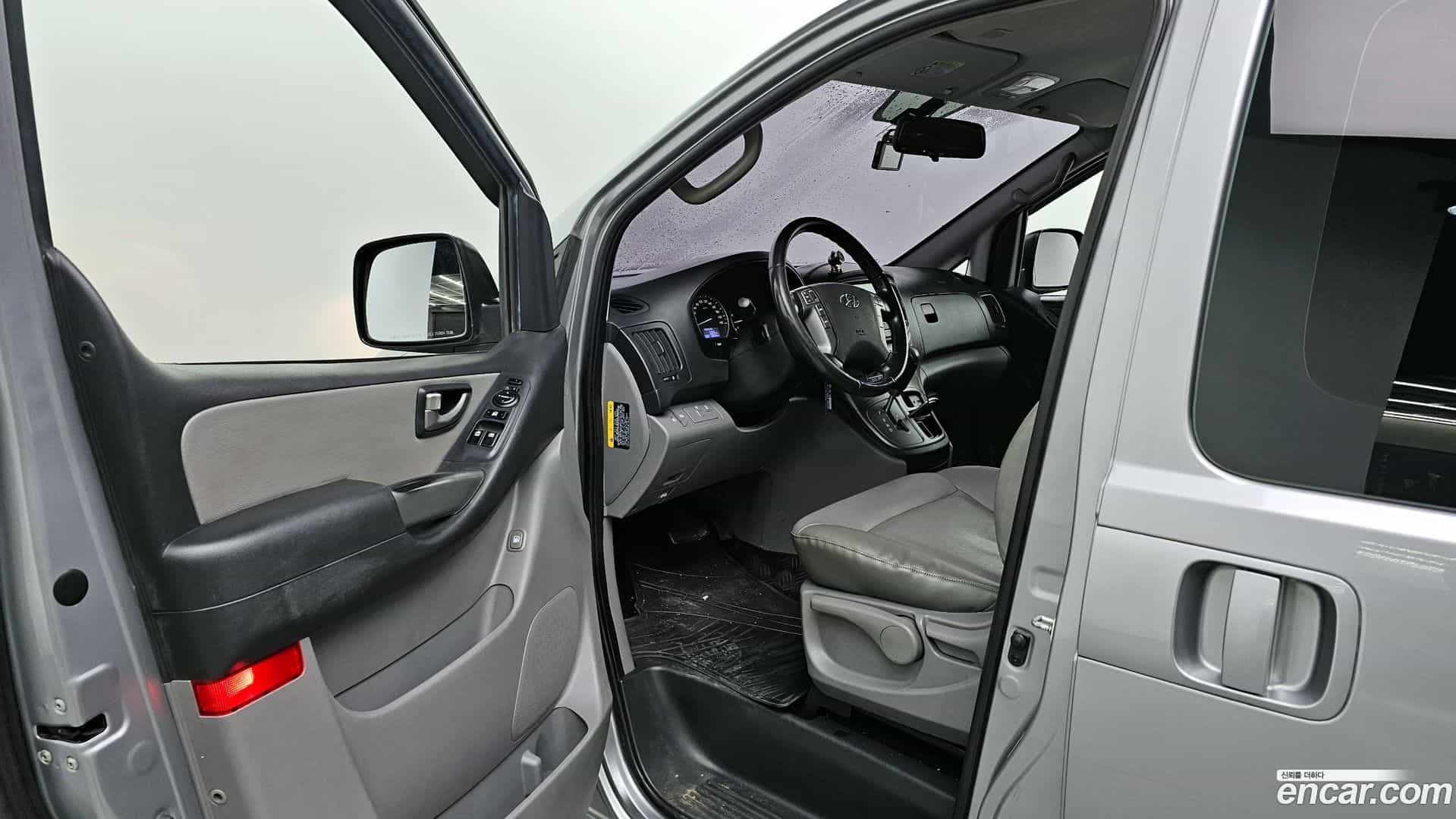Starex Hyundai 2018.4-INNER-010