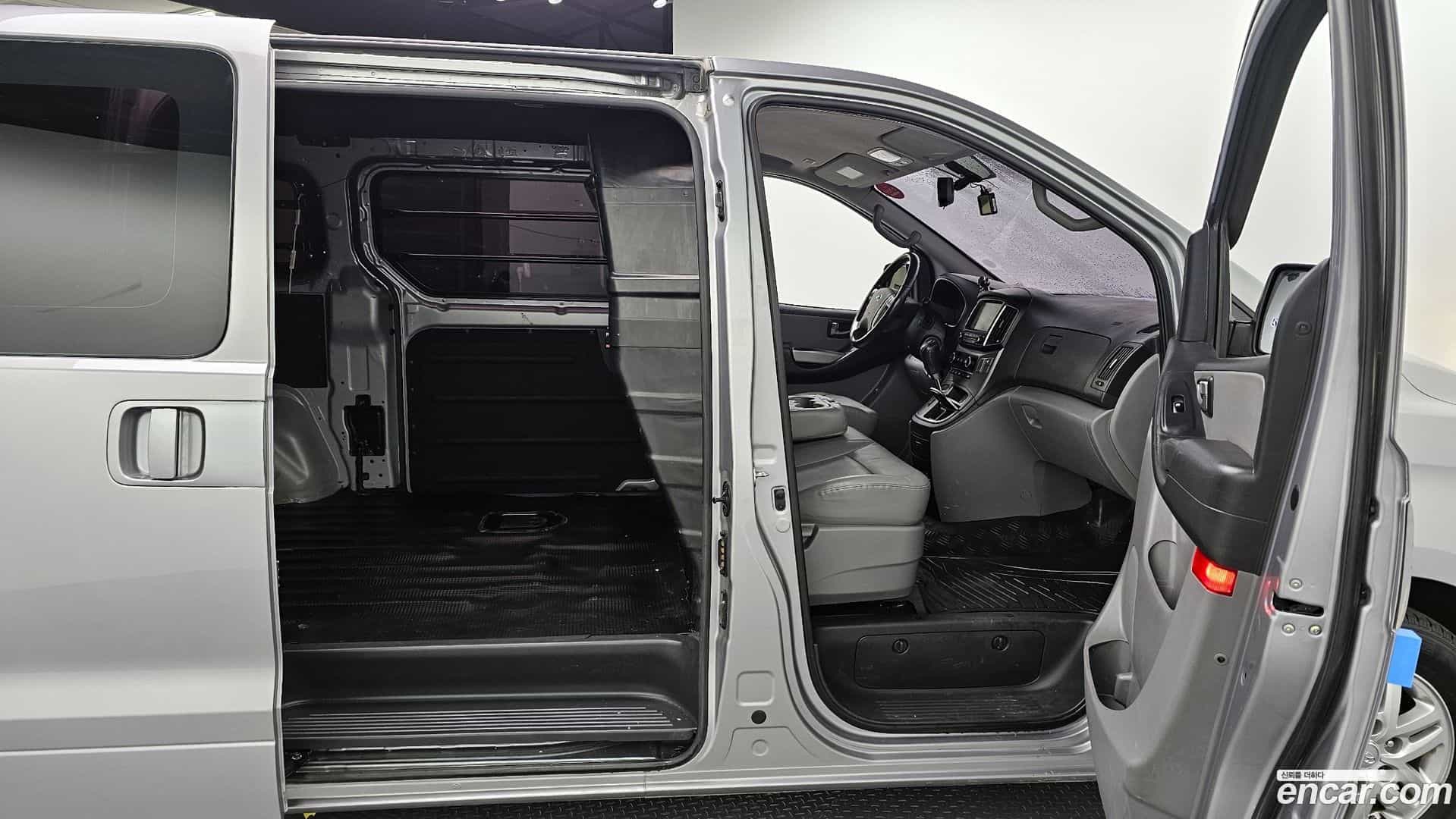 Starex Hyundai 2018.4-OPTION-022