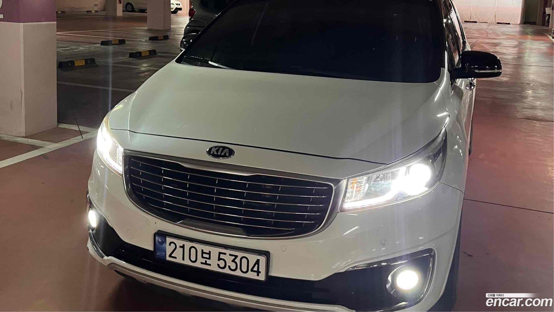 Main__Slider__Photo:Canival Kia 2015.3-0