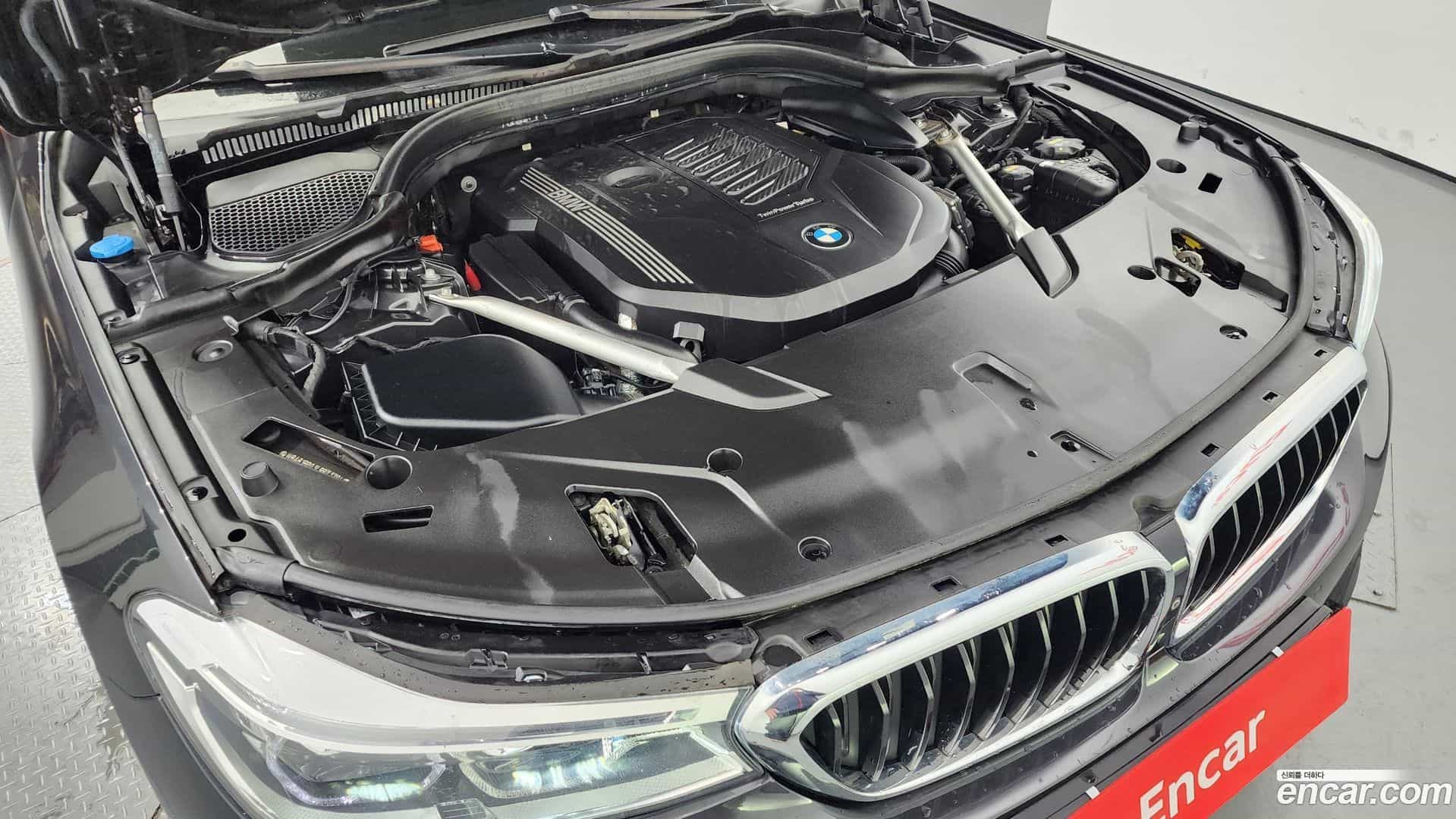 Gran Turismo BMW 2019.9-INNER-006