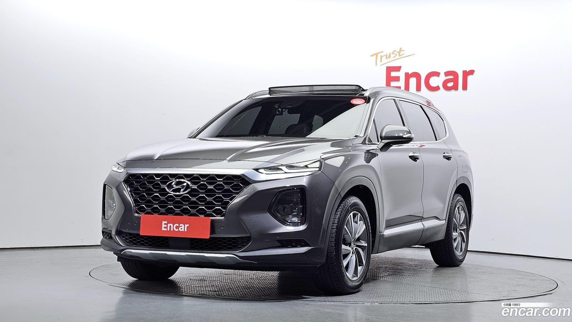 Main__Slider__Photo:Santafe Hyundai 2019.6-0