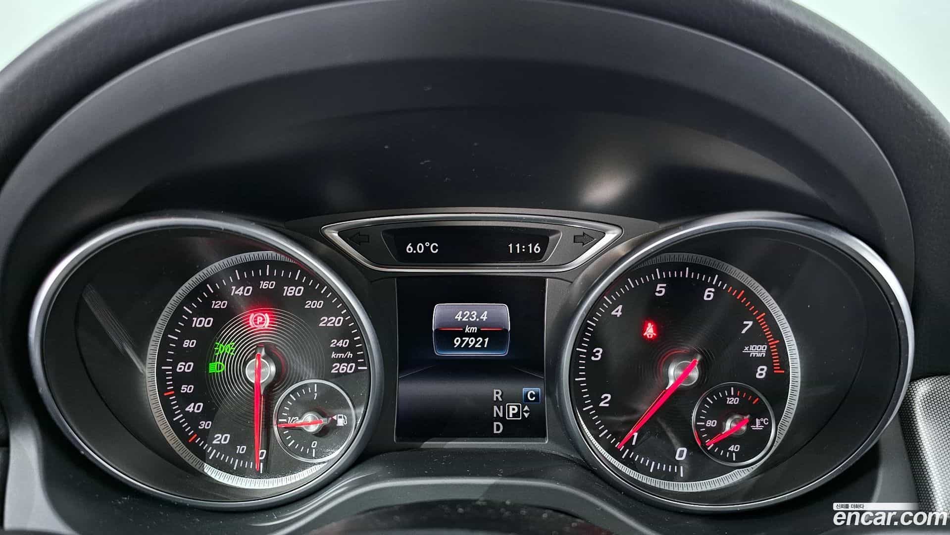 CLA-Class Mercedes-Benz 2018.5-INNER-008