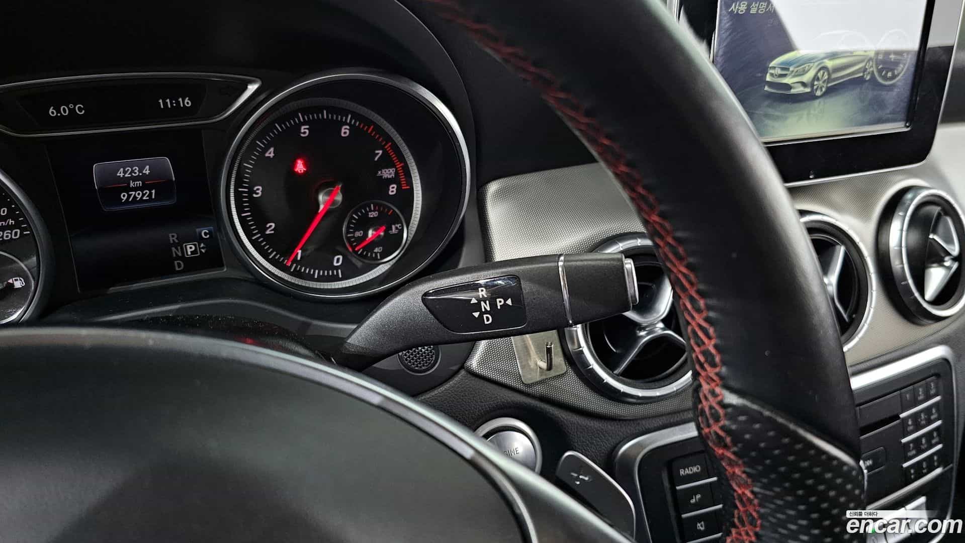 CLA-Class Mercedes-Benz 2018.5-INNER-009