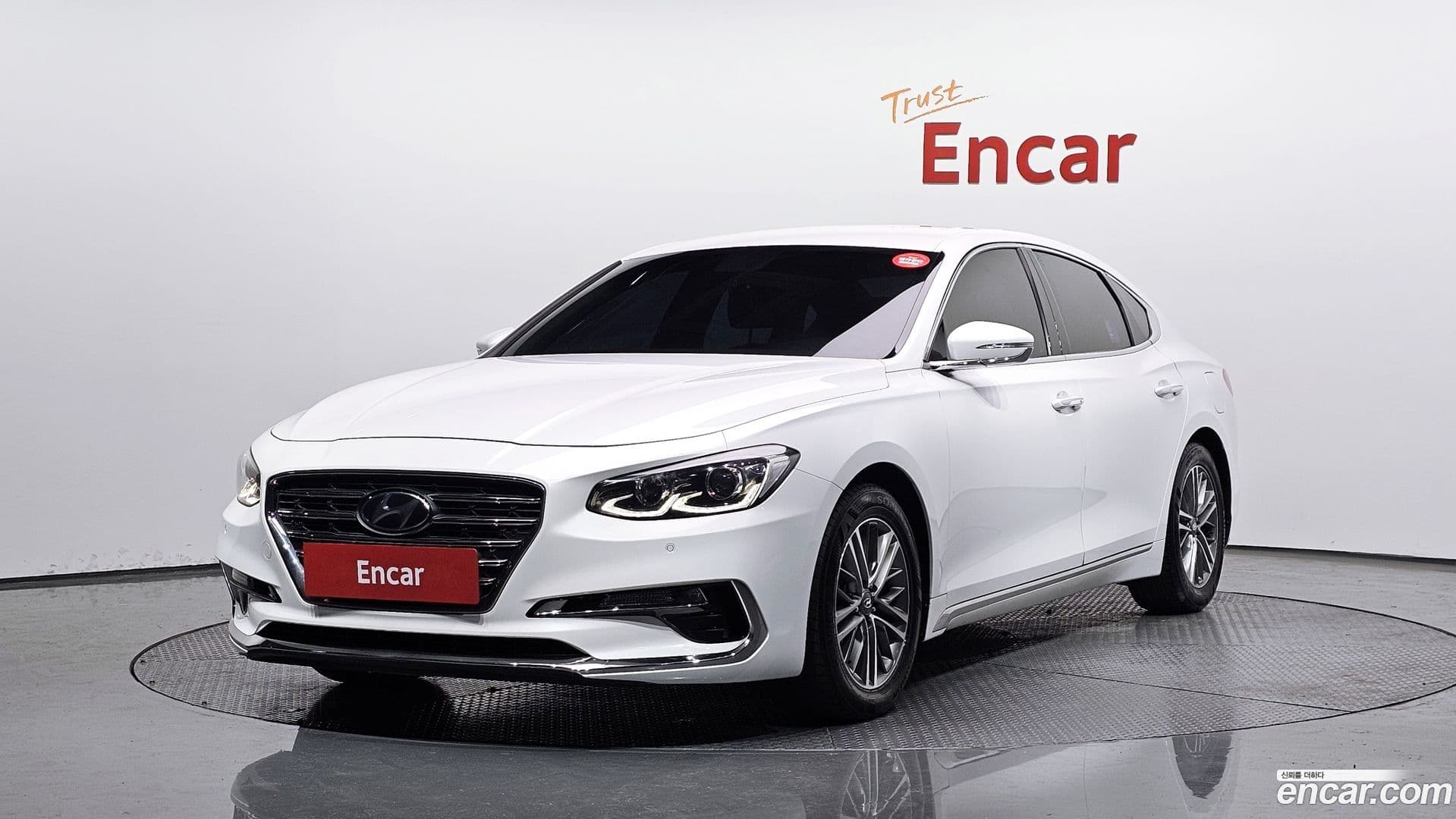 Main__Slider__Photo:Grandeur Hyundai 2018.9-0