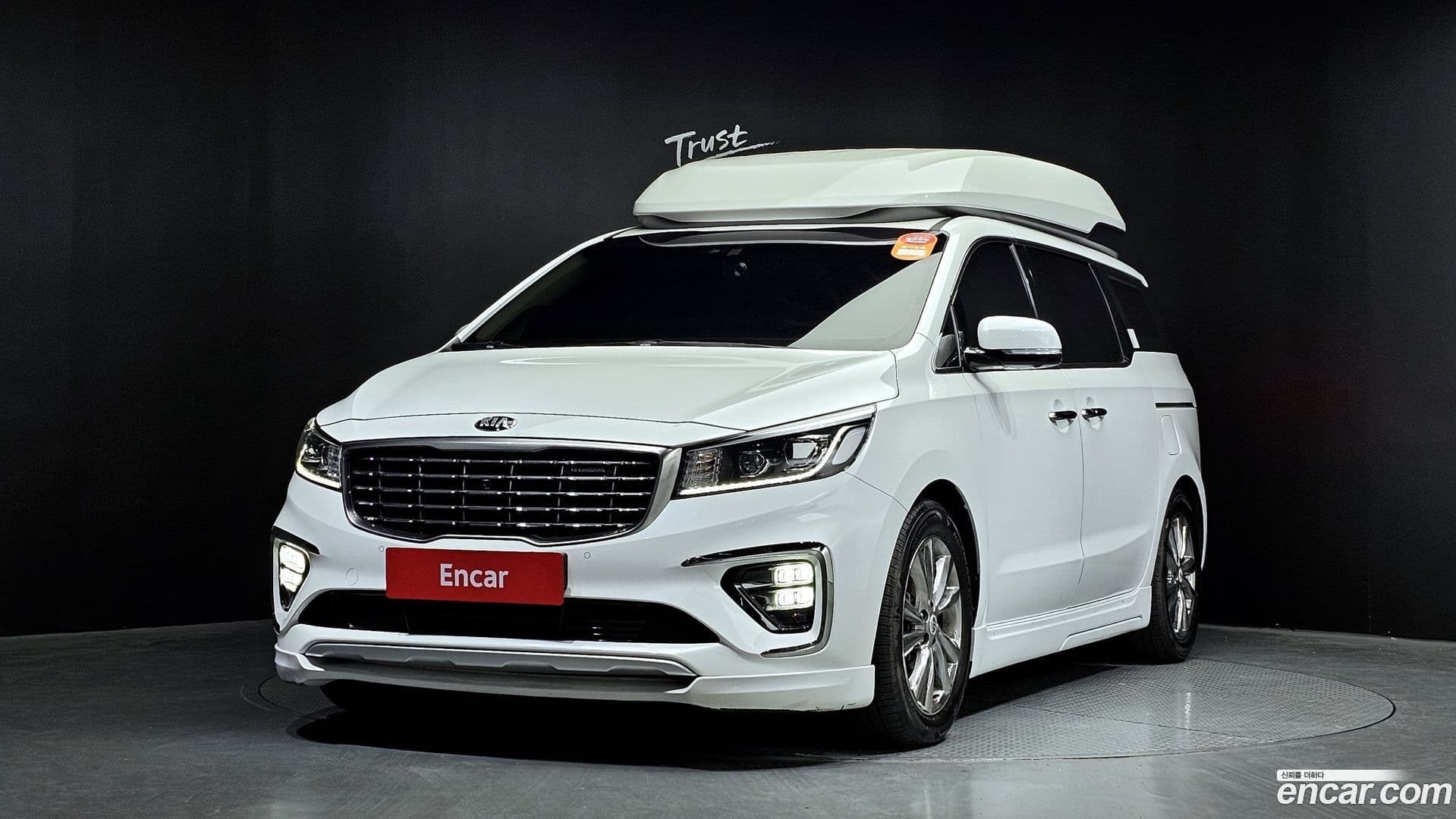 Main__Slider__Photo:Canival Kia 2019.4-0