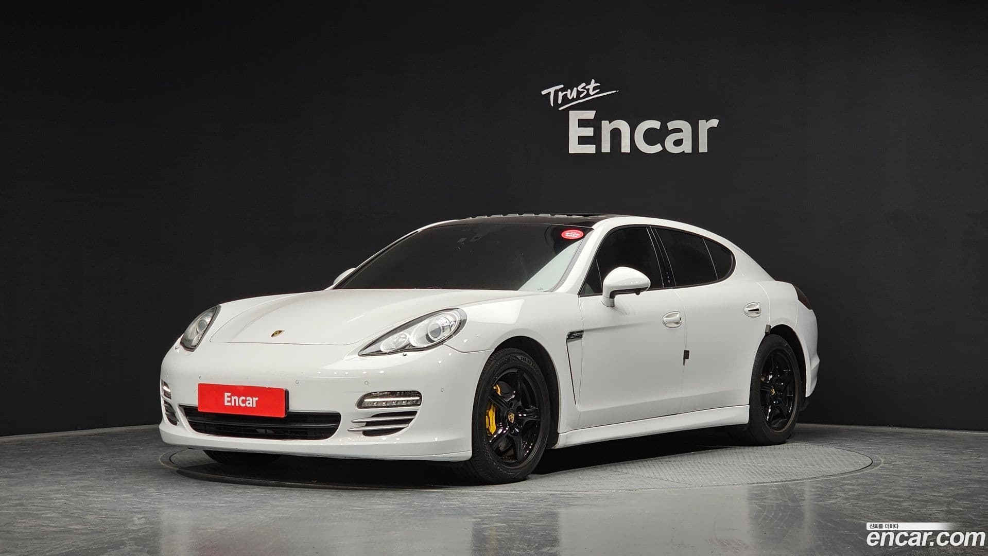 Main__Slider__Photo:Panamera Porsche 2011.5-0