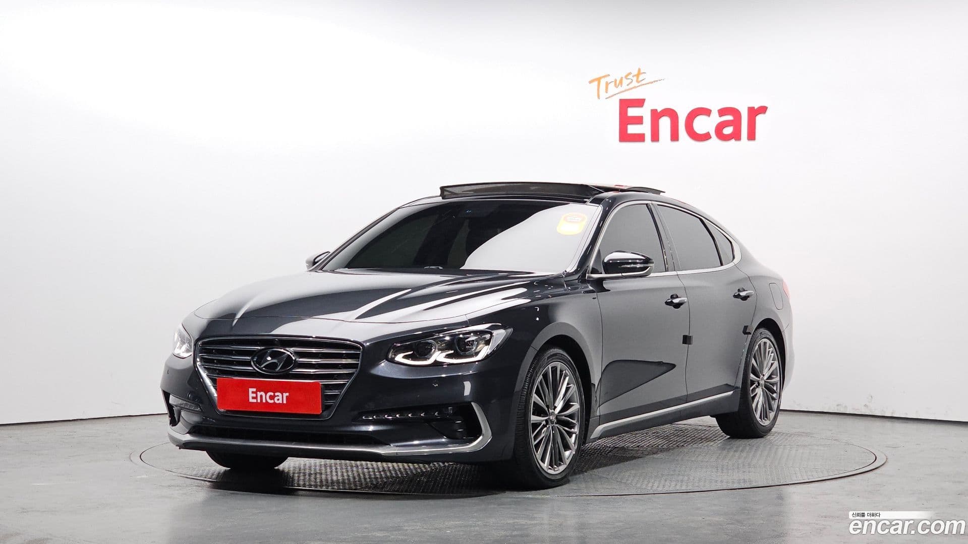 Main__Slider__Photo:Grandeur Hyundai 2018.4-0