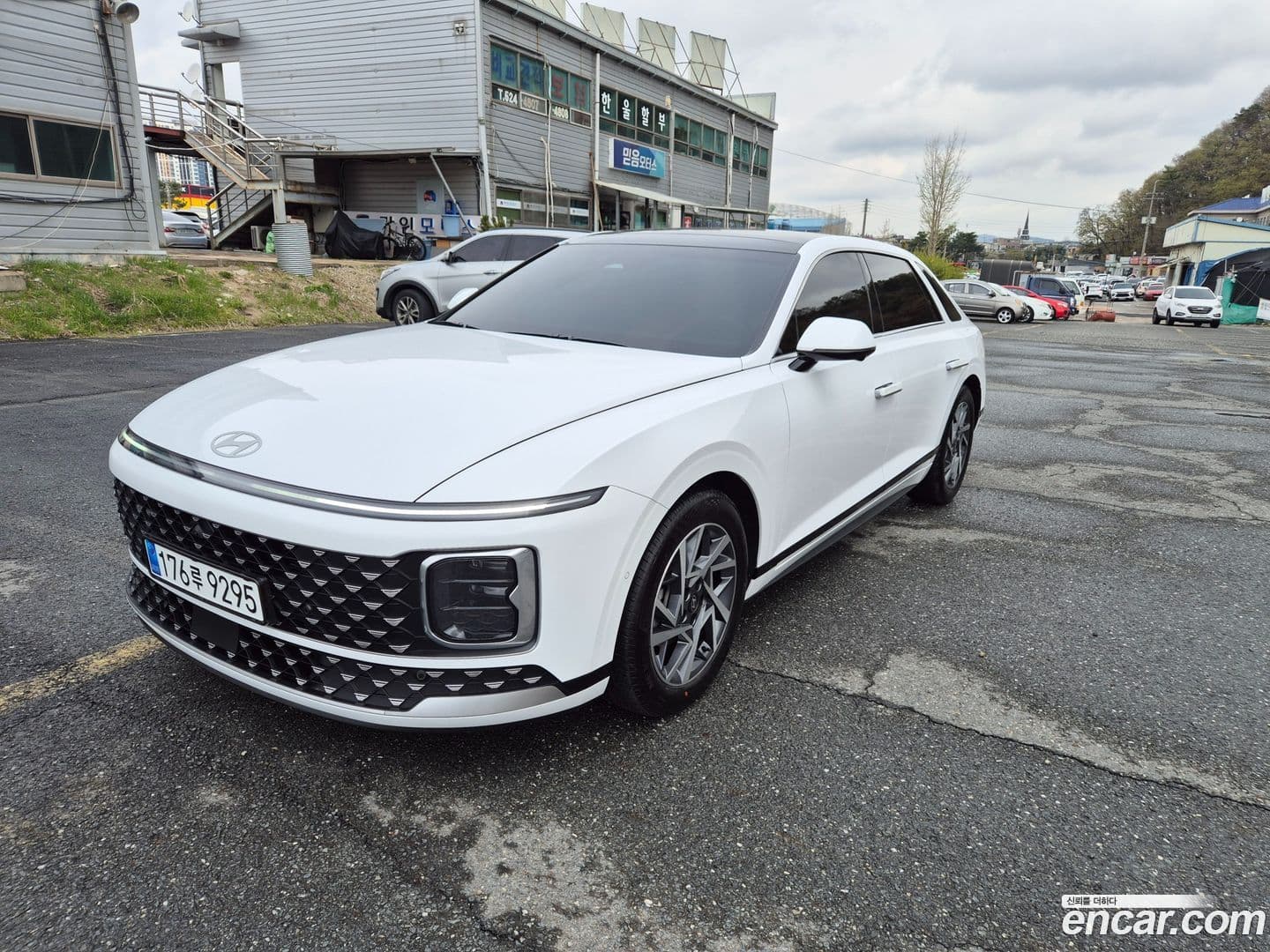 Main__Slider__Photo:Grandeur Hyundai 2024.9-0