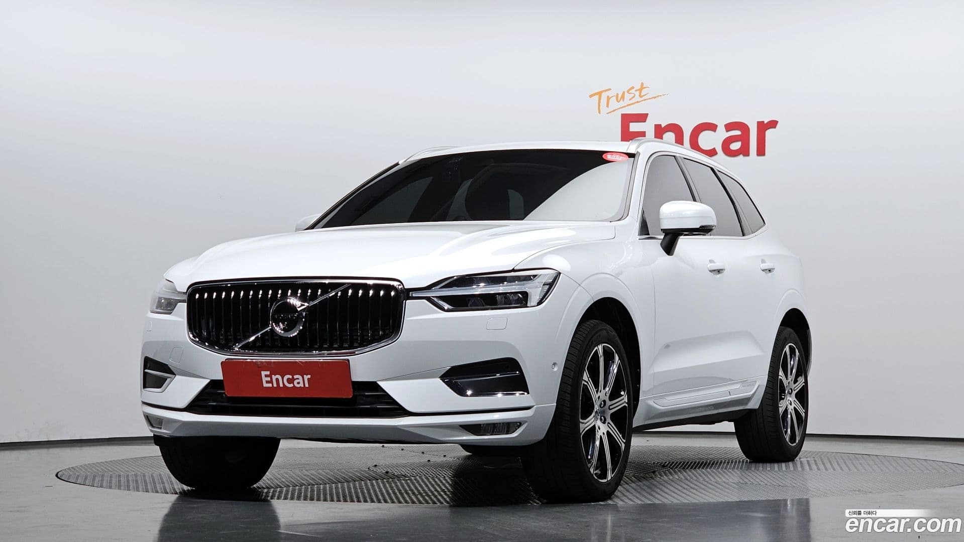 Main__Slider__Photo:XC60 Volvo 2019.7-0