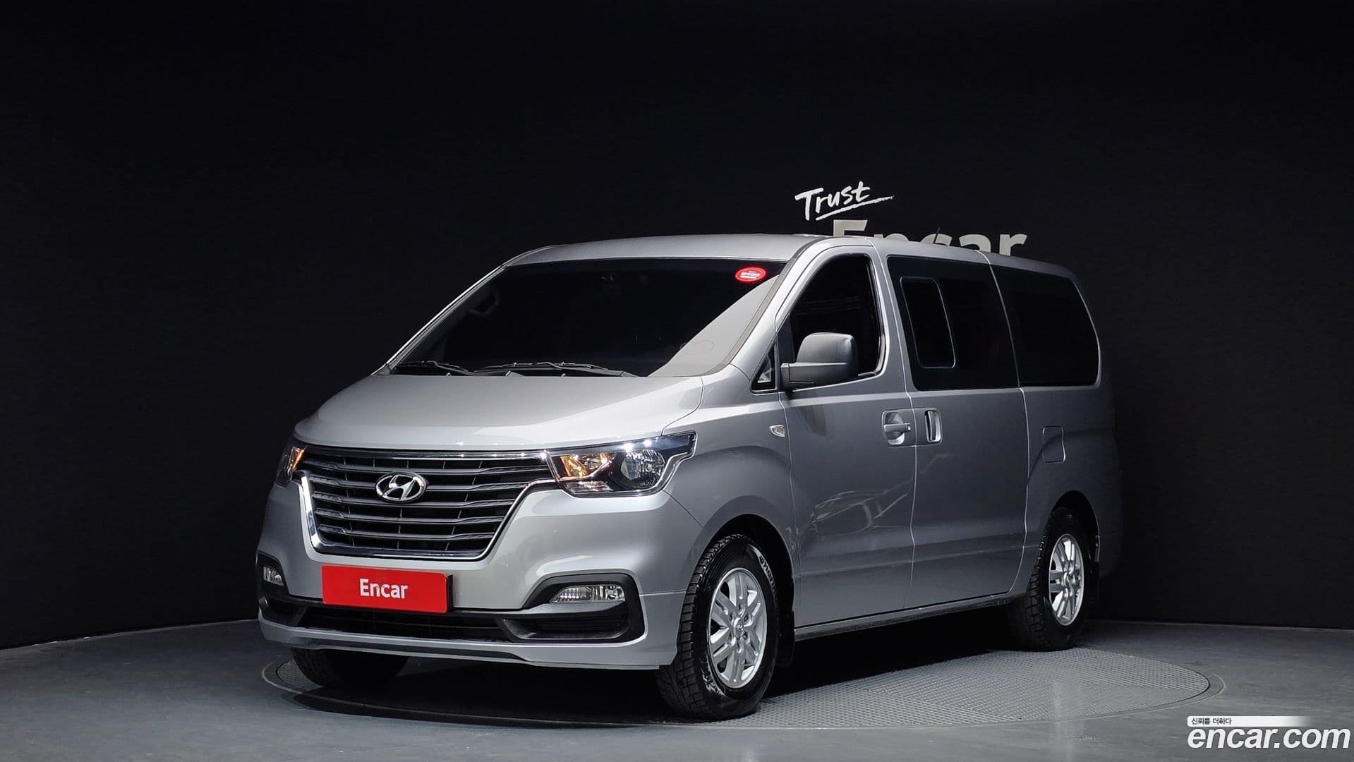 Main__Slider__Photo:Starex Hyundai 2018.3-0