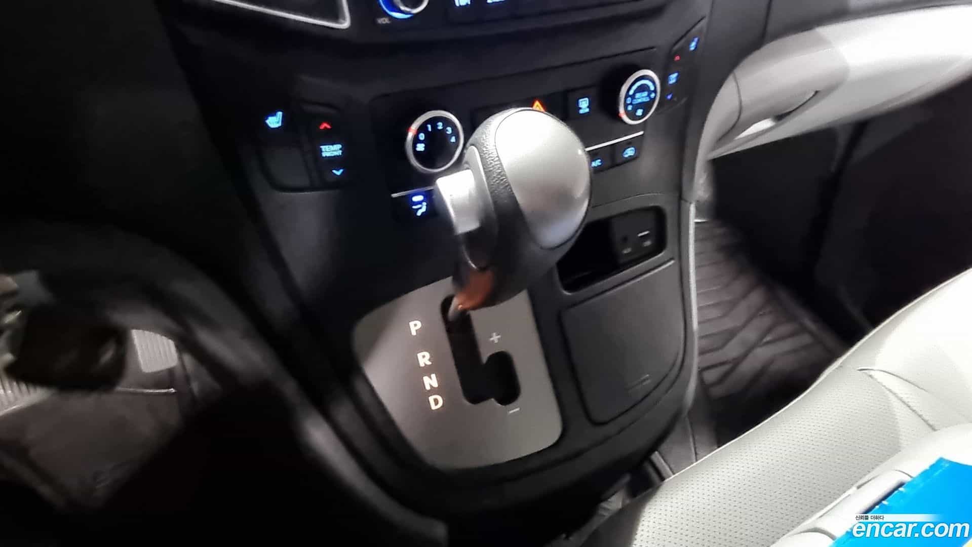 Starex Hyundai 2018.5-INNER-009
