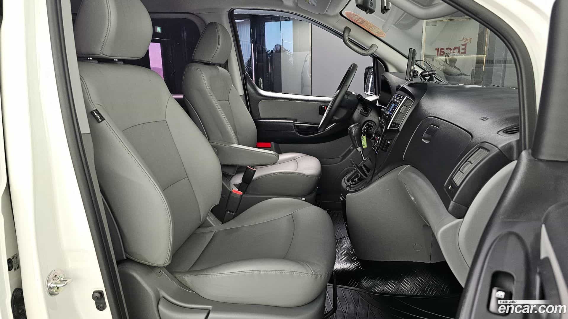 Starex Hyundai 2019.9-INNER-010