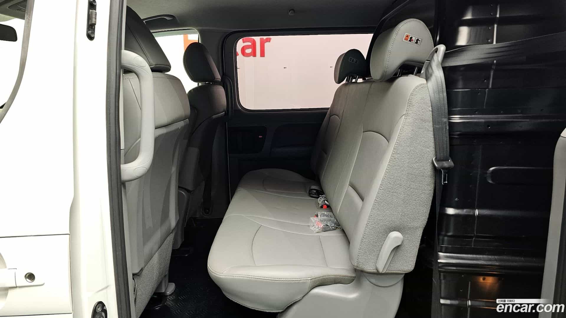 Starex Hyundai 2019.9-OPTION-016